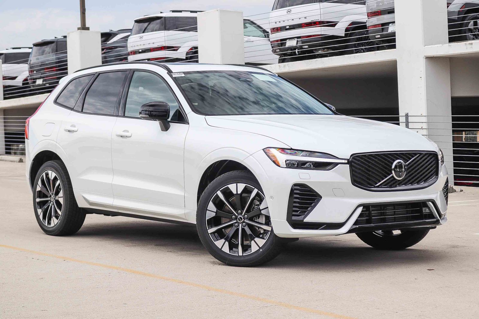 2026 Volvo XC60 Plus