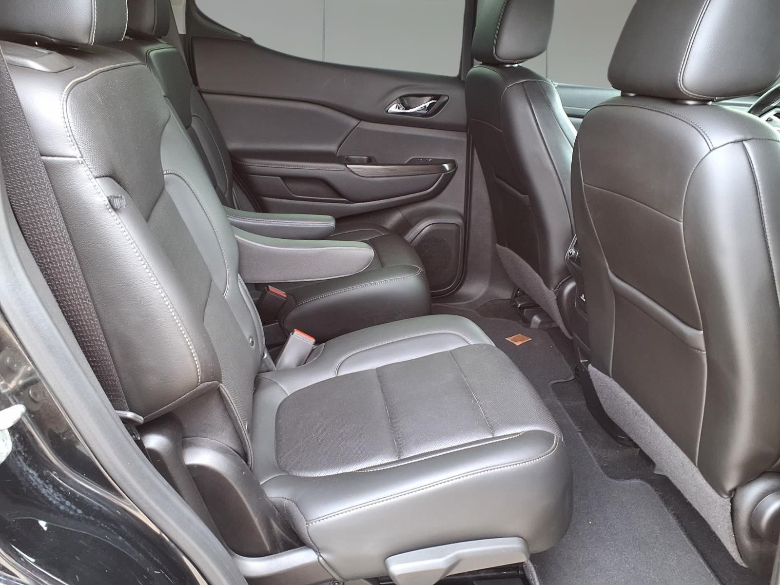 2021 GMC Acadia SLT Black at AutoSavvy Houston Southwest