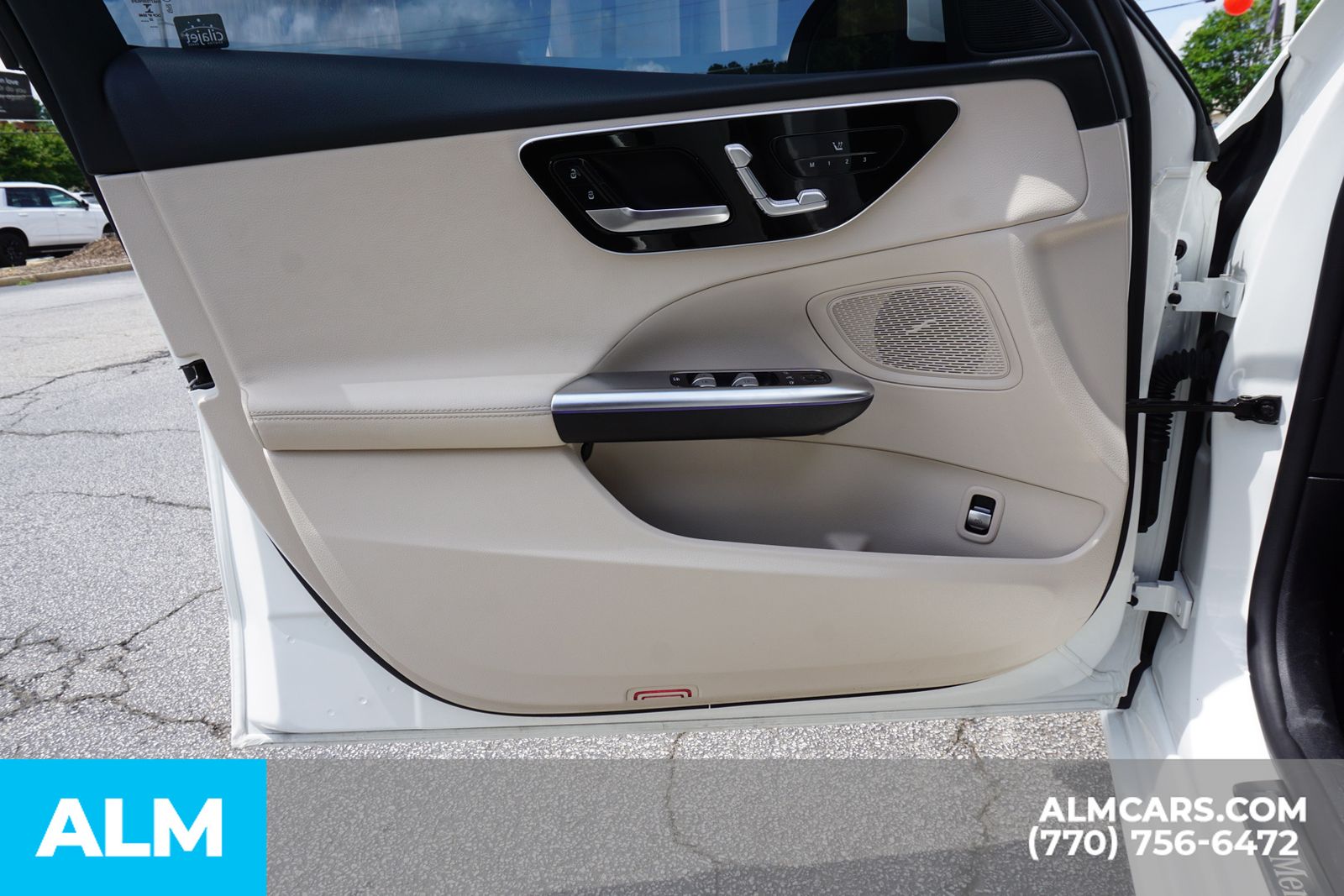 Used 2023  Mercedes-Benz C 300 image 52