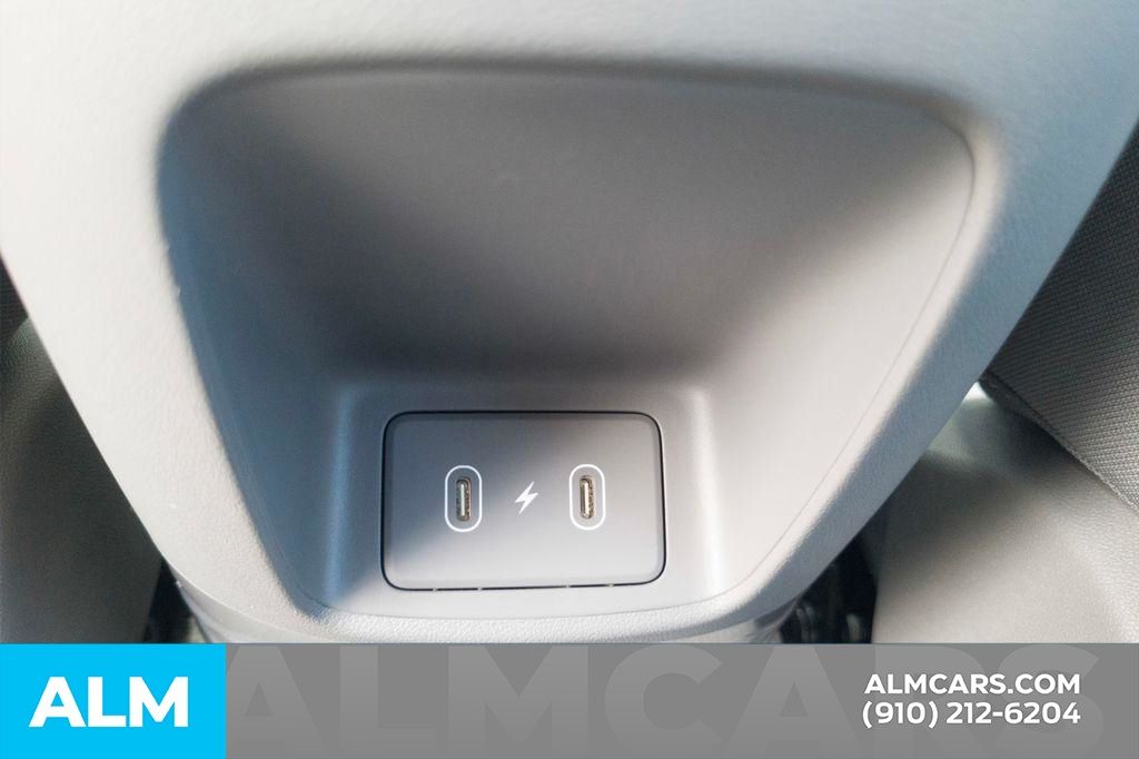 Used 2025 Gray Hyundai SEL Sport image 20