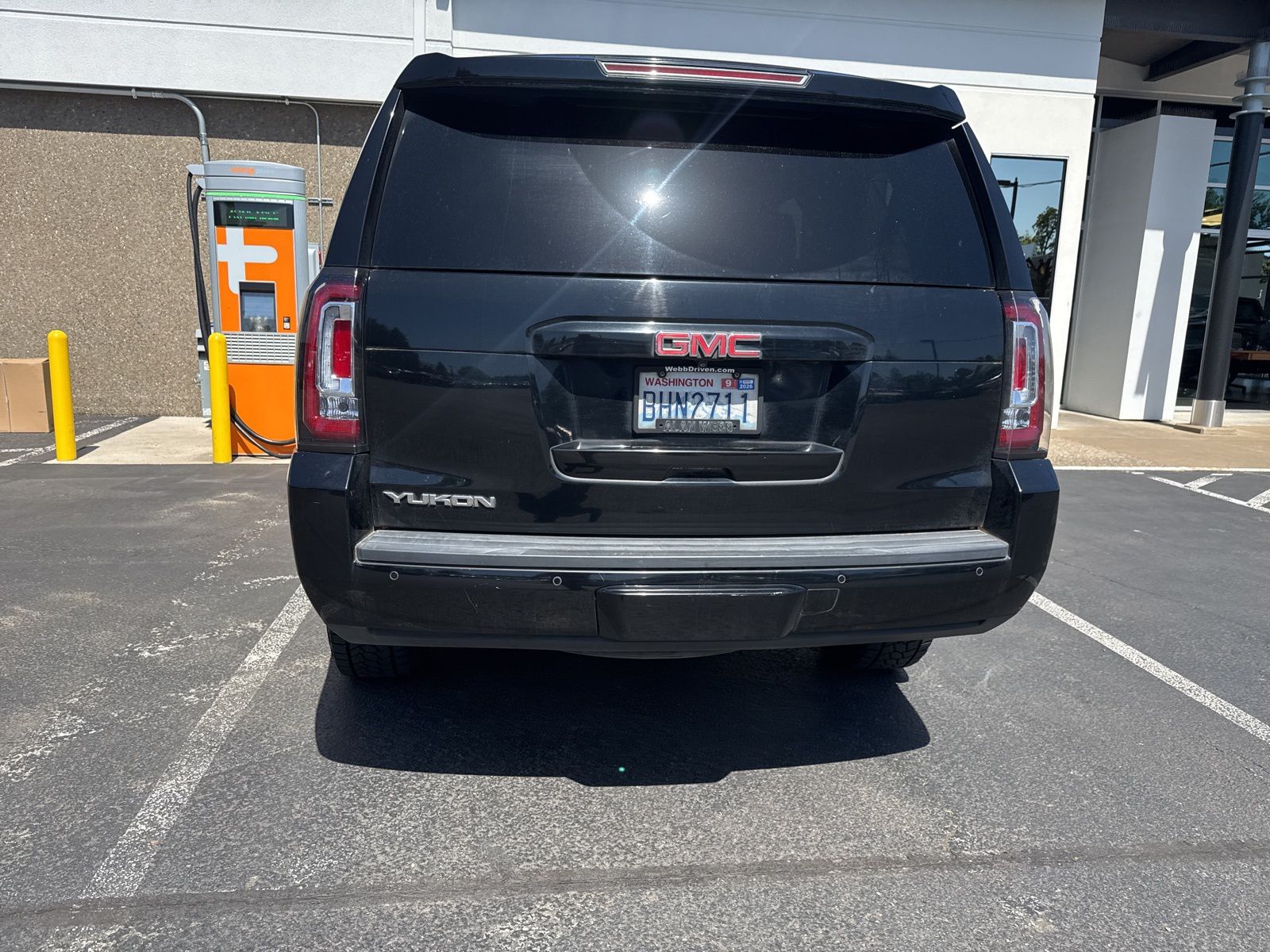 used 2017 GMC Yukon car, priced at $23,998