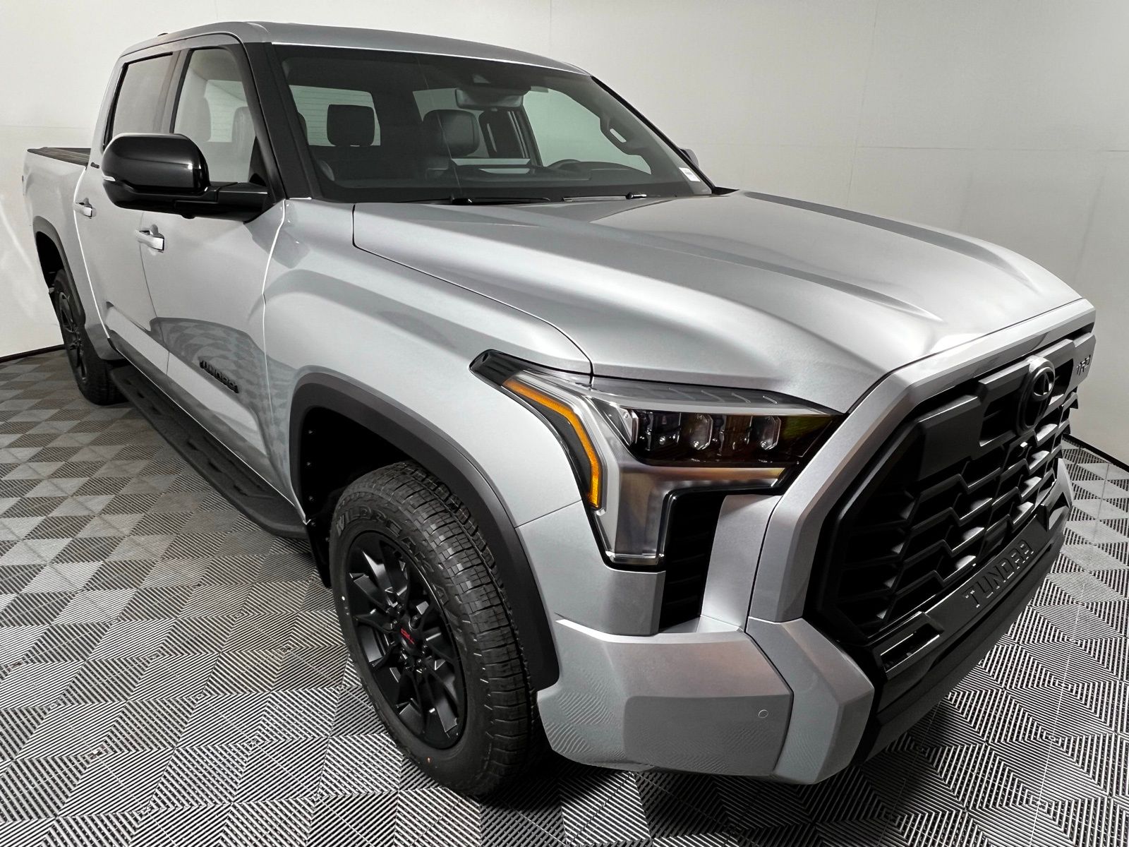 2026 Toyota Tundra Limited photo 3