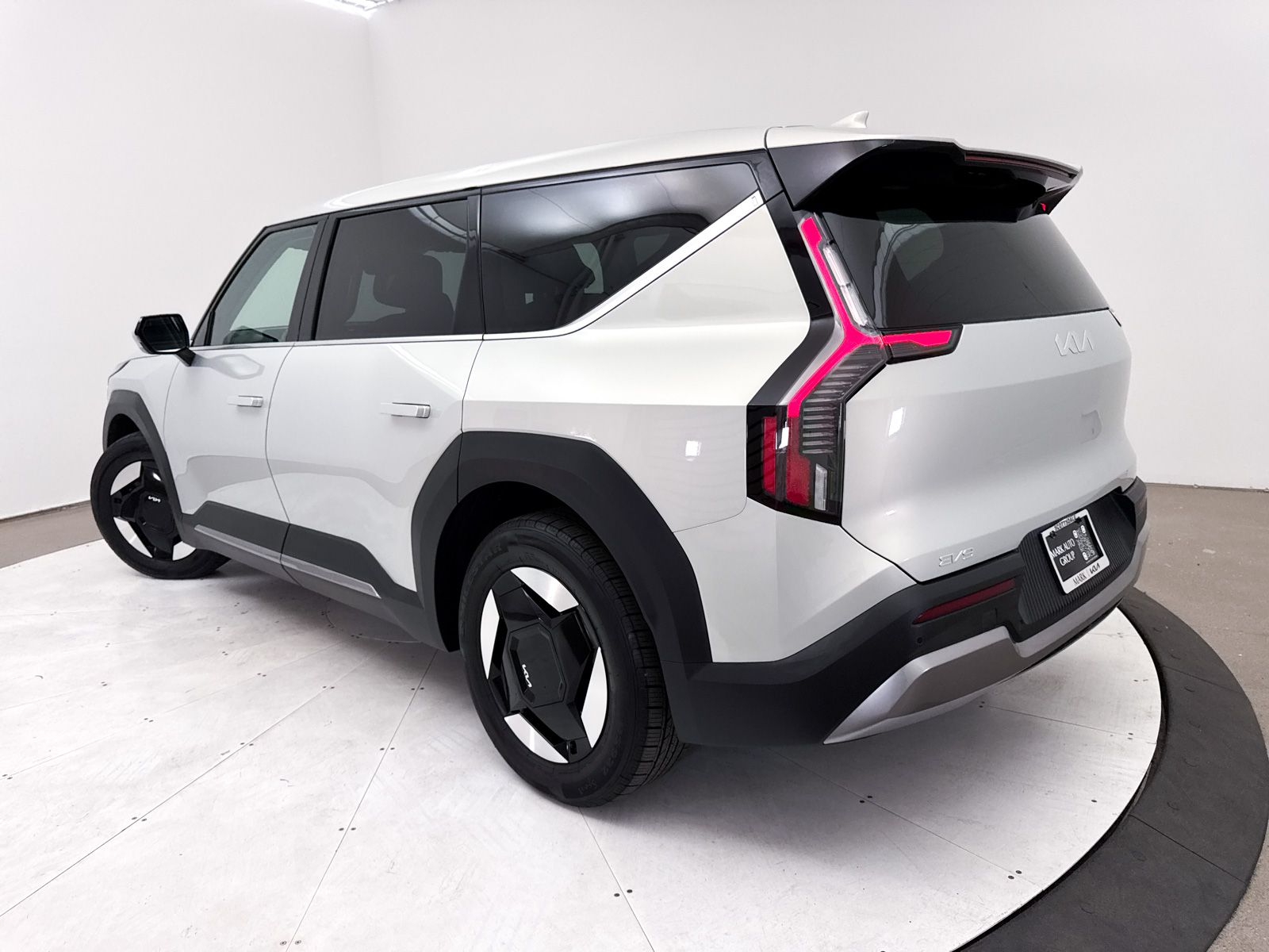 Certified 2024 Kia EV9 Light L/R with VIN KNDAB5S11R6036033 for sale in Scottsdale, AZ