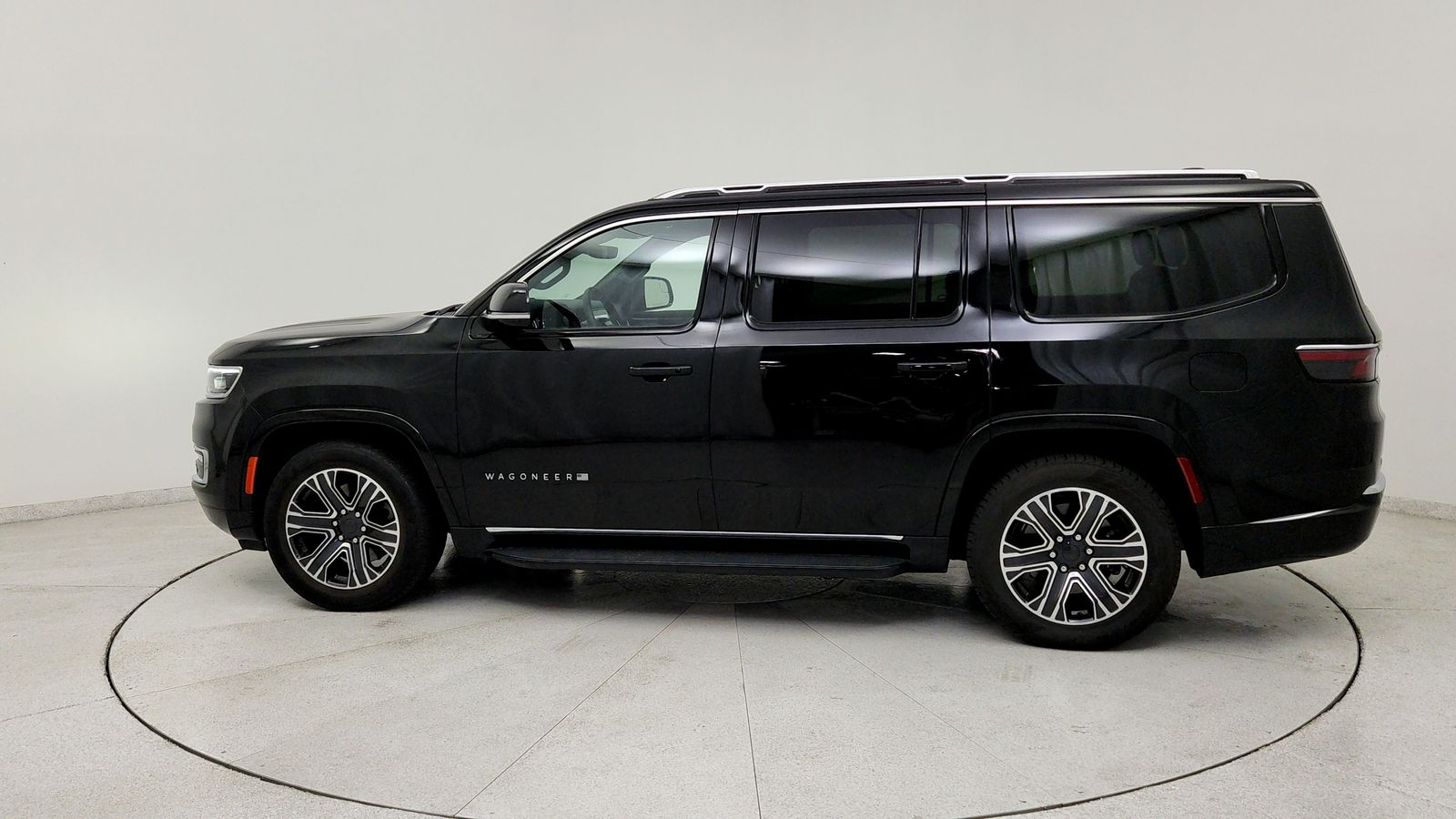 Used 2024 Black Jeep Series II image 4