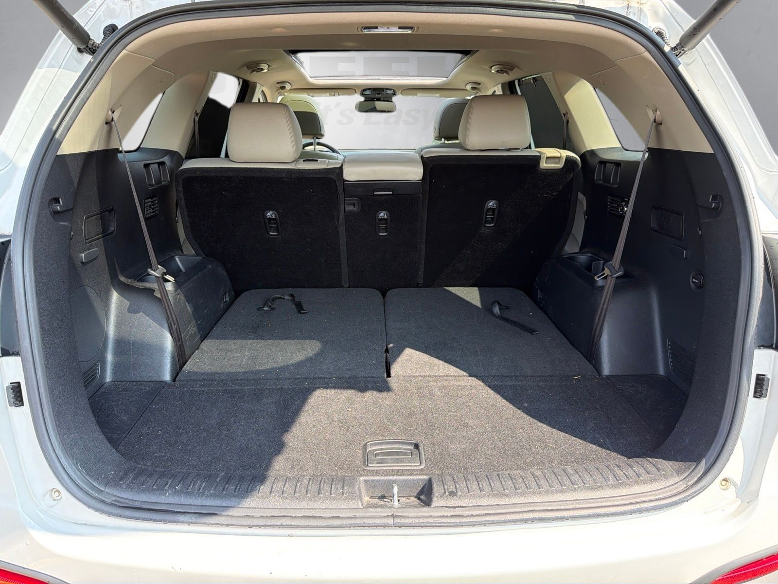Used 2018 White Kia EX image 24