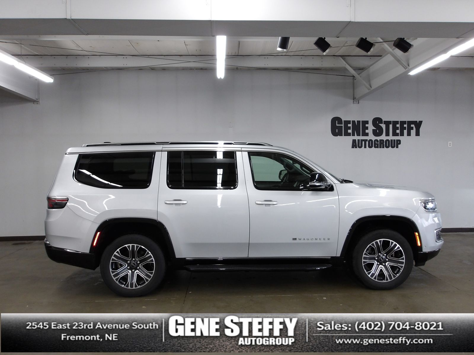 Silver Zynith 2025 Jeep Wagoneer SUV / Crossover Four-Wheel Drive 8-Speed Automatic