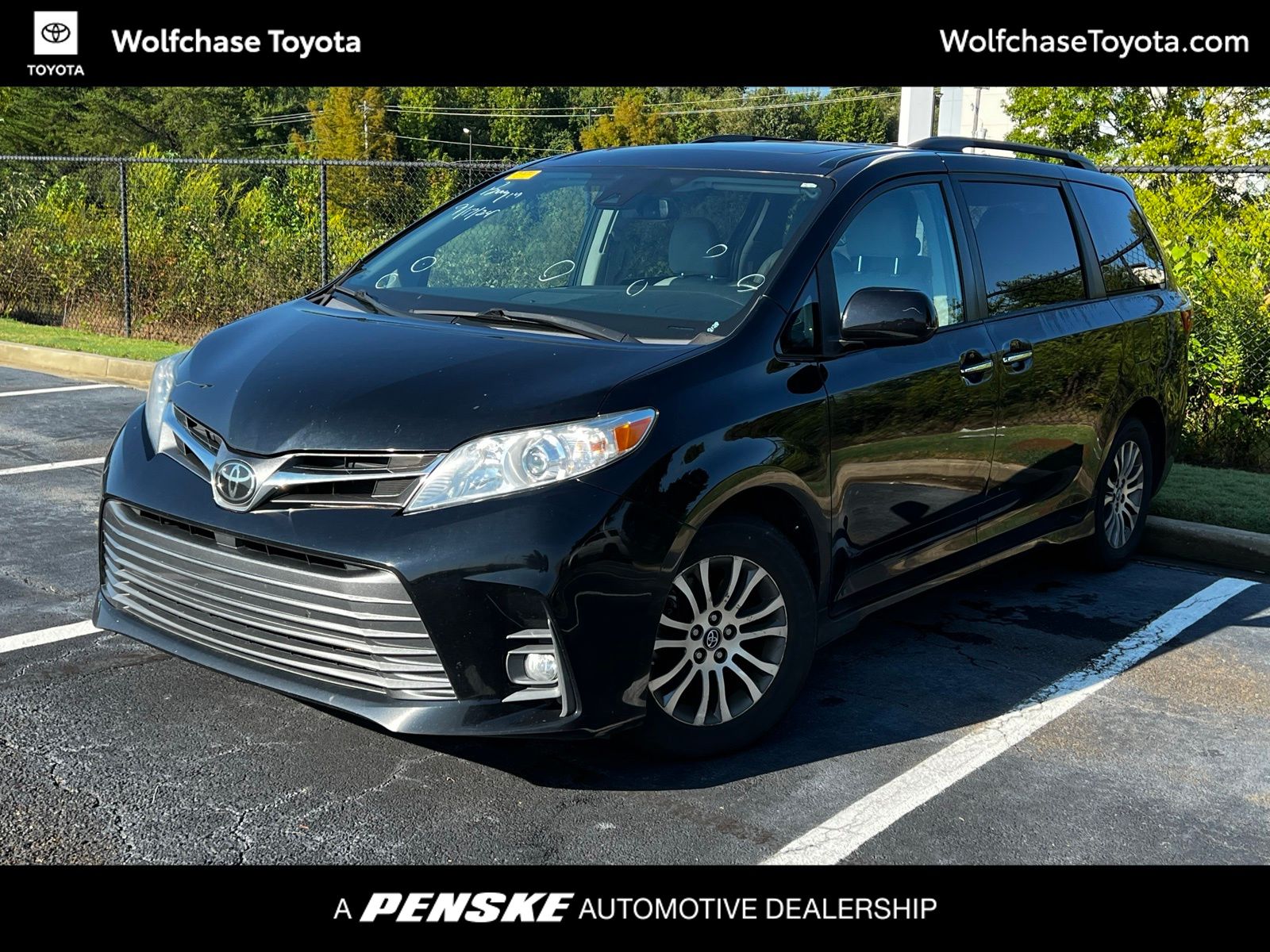 2020 Toyota Sienna XLE Hero Image