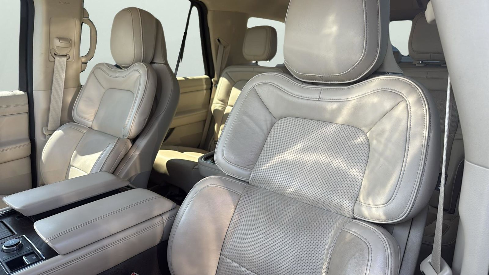 Used Car 2019 Lincoln Navigator  Reserve For Sale Under $35,000 In Austin, Texas