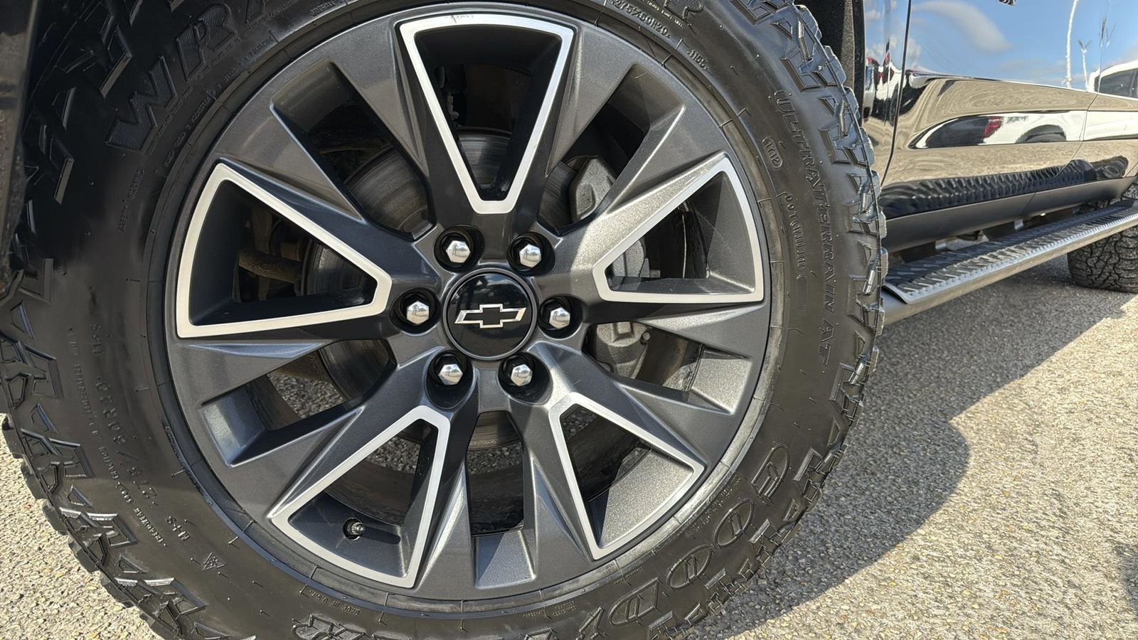 Used Car 2022 Chevrolet Suburban  Z71 For Sale Under $50,000 In Austin, Texas