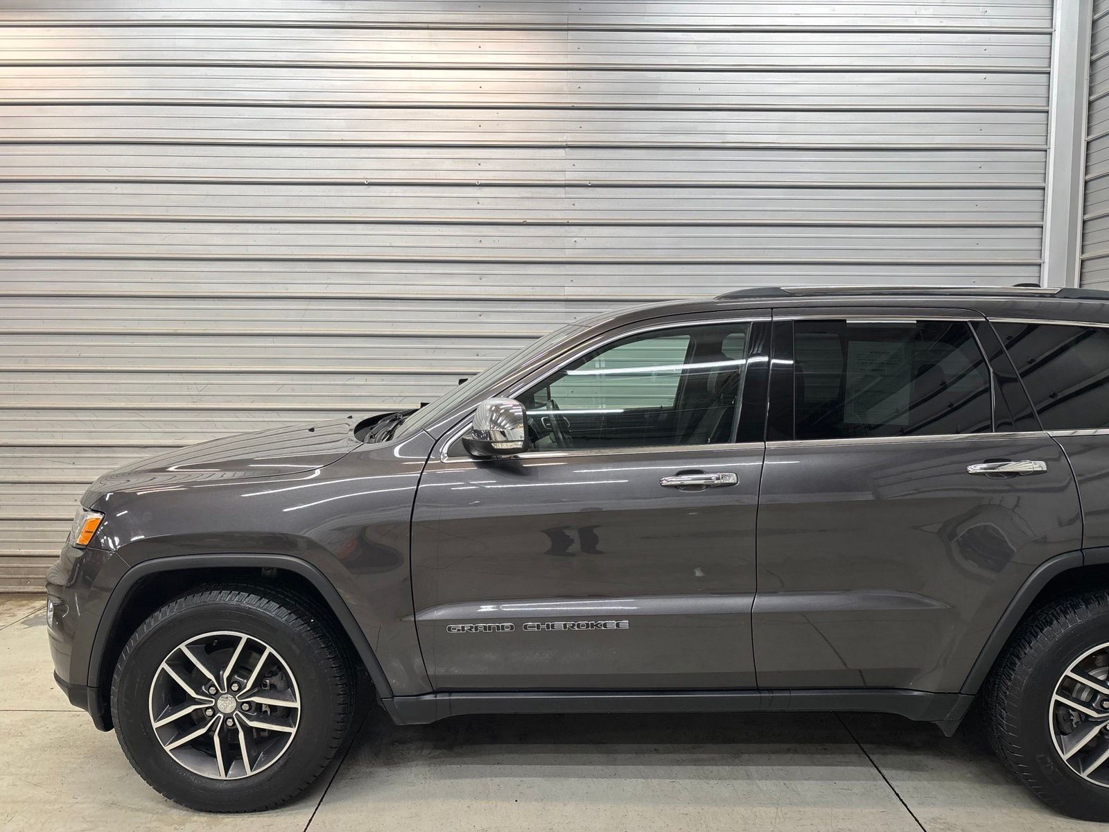 2018 Jeep Grand Cherokee Limited - Image 3
