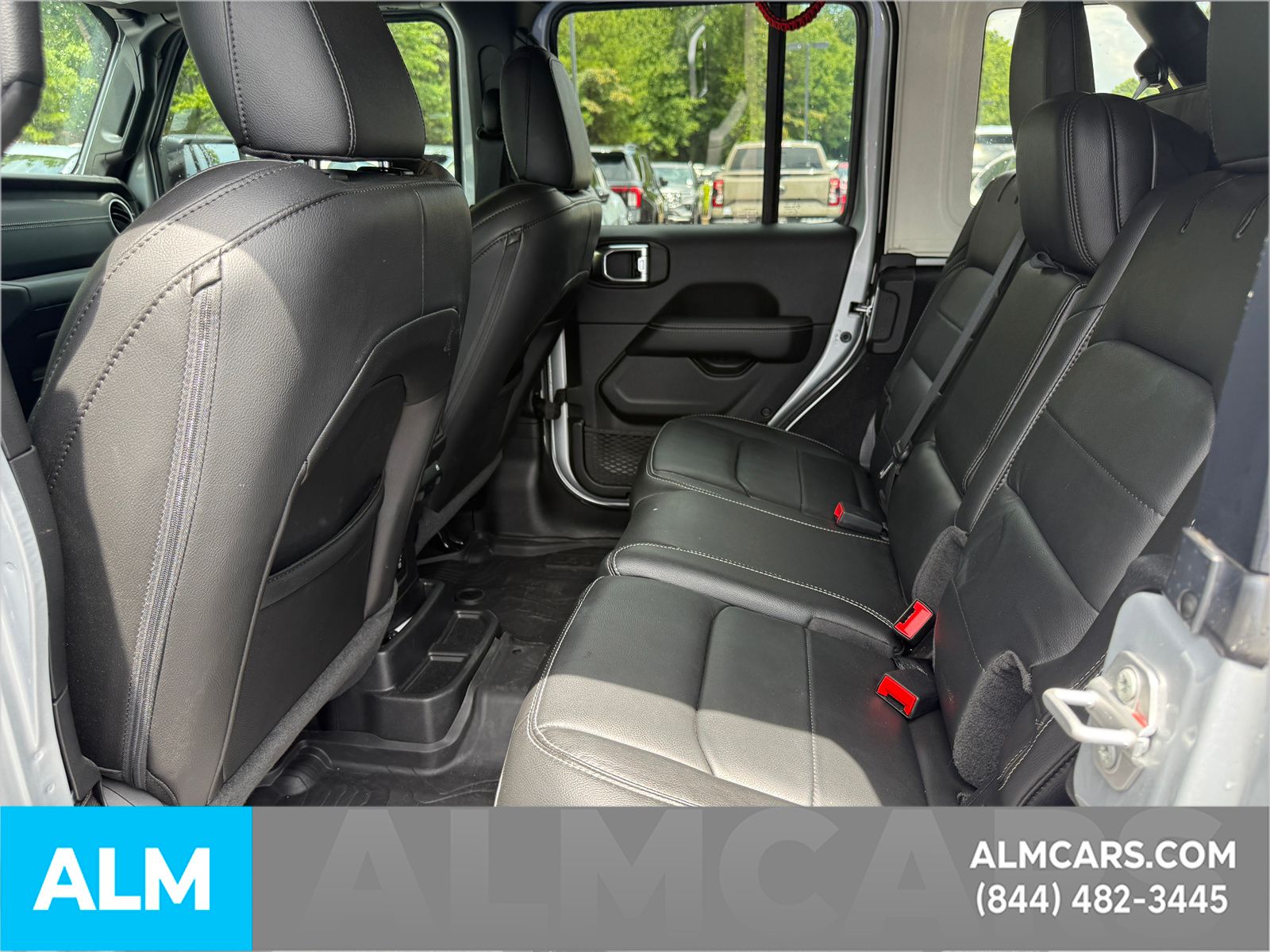 Used 2023 Silver Jeep Sahara image 10