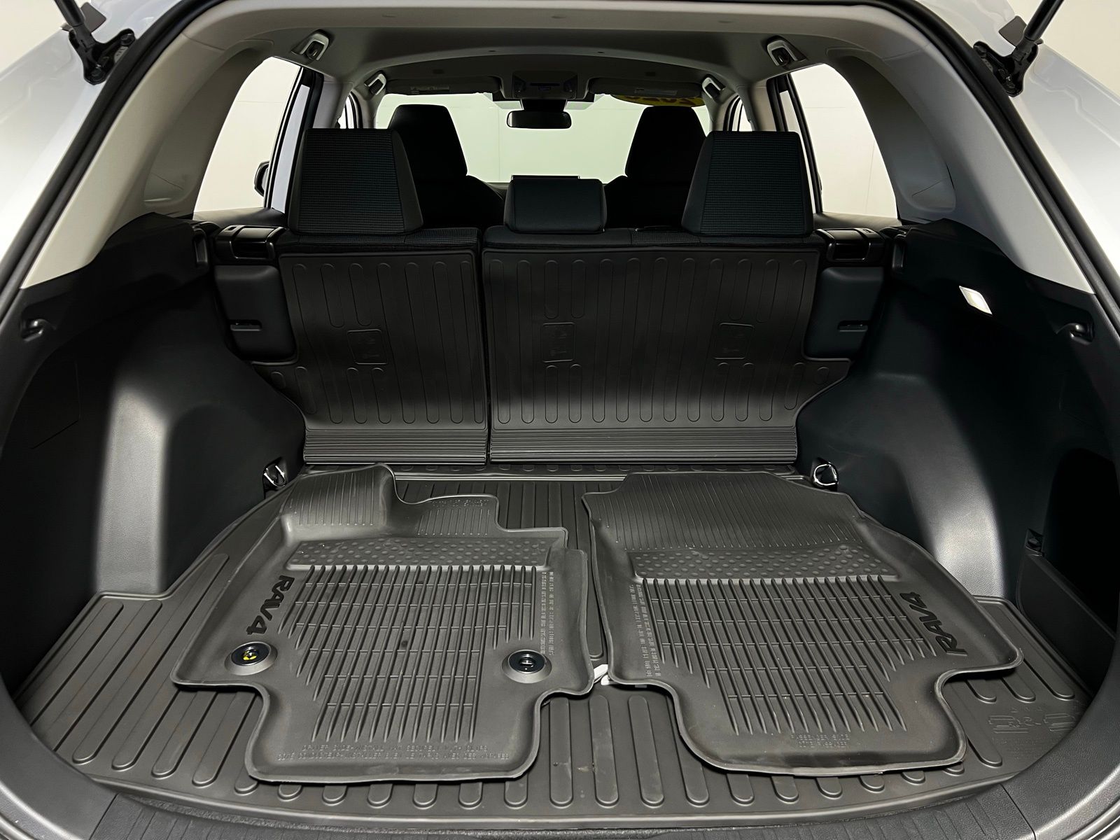 Thumbnail: 2025 Toyota RAV4 - 22