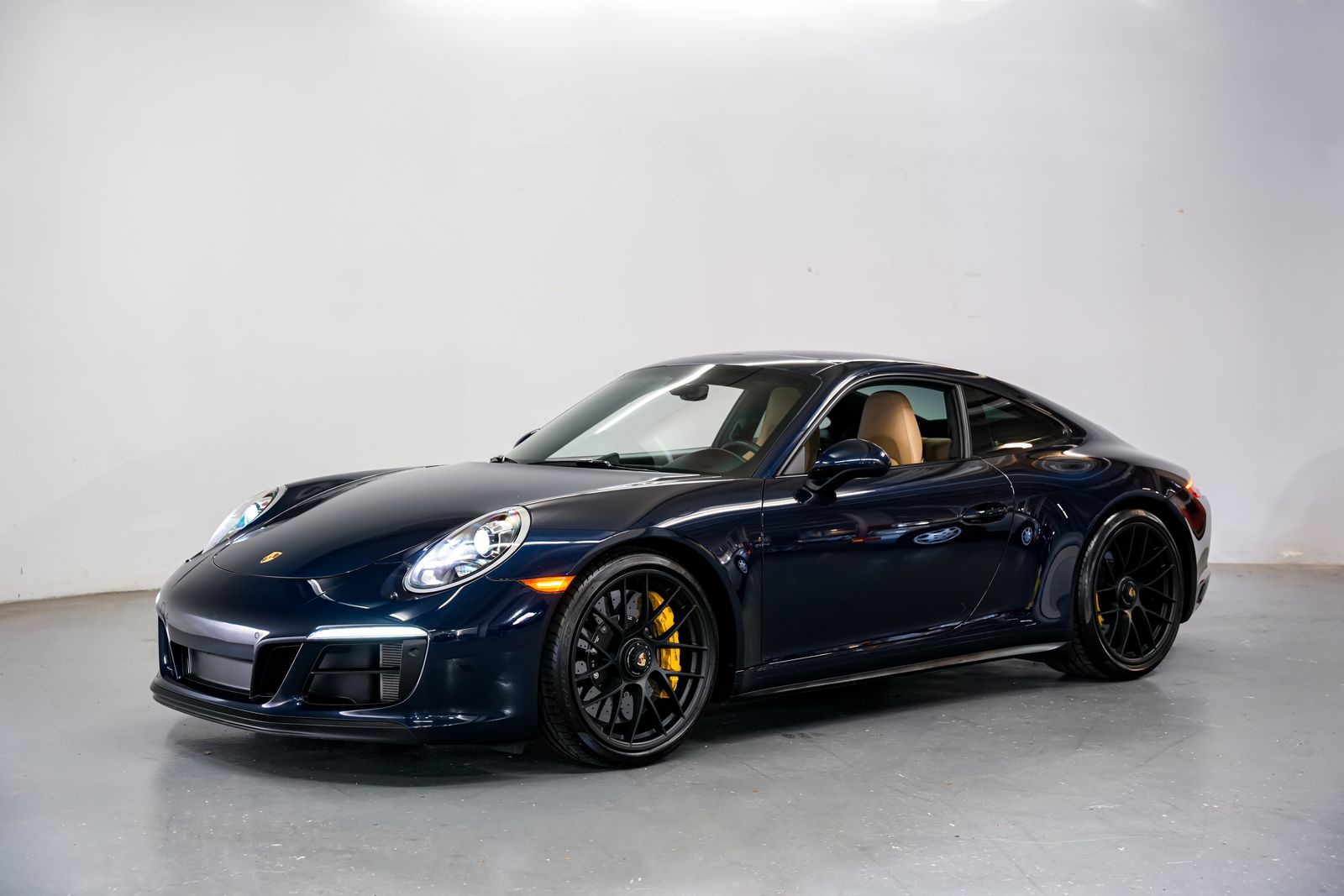 2018 Porsche 911 Carrera GTS — photo 5
