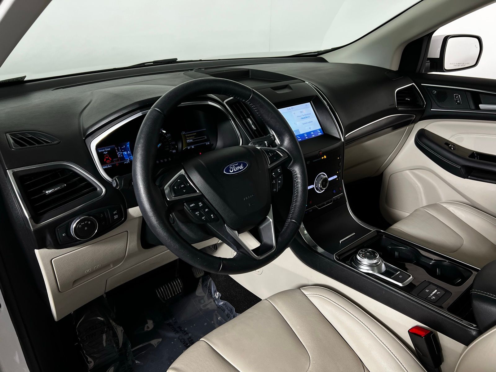 Thumbnail: 2020 Ford Edge - 12