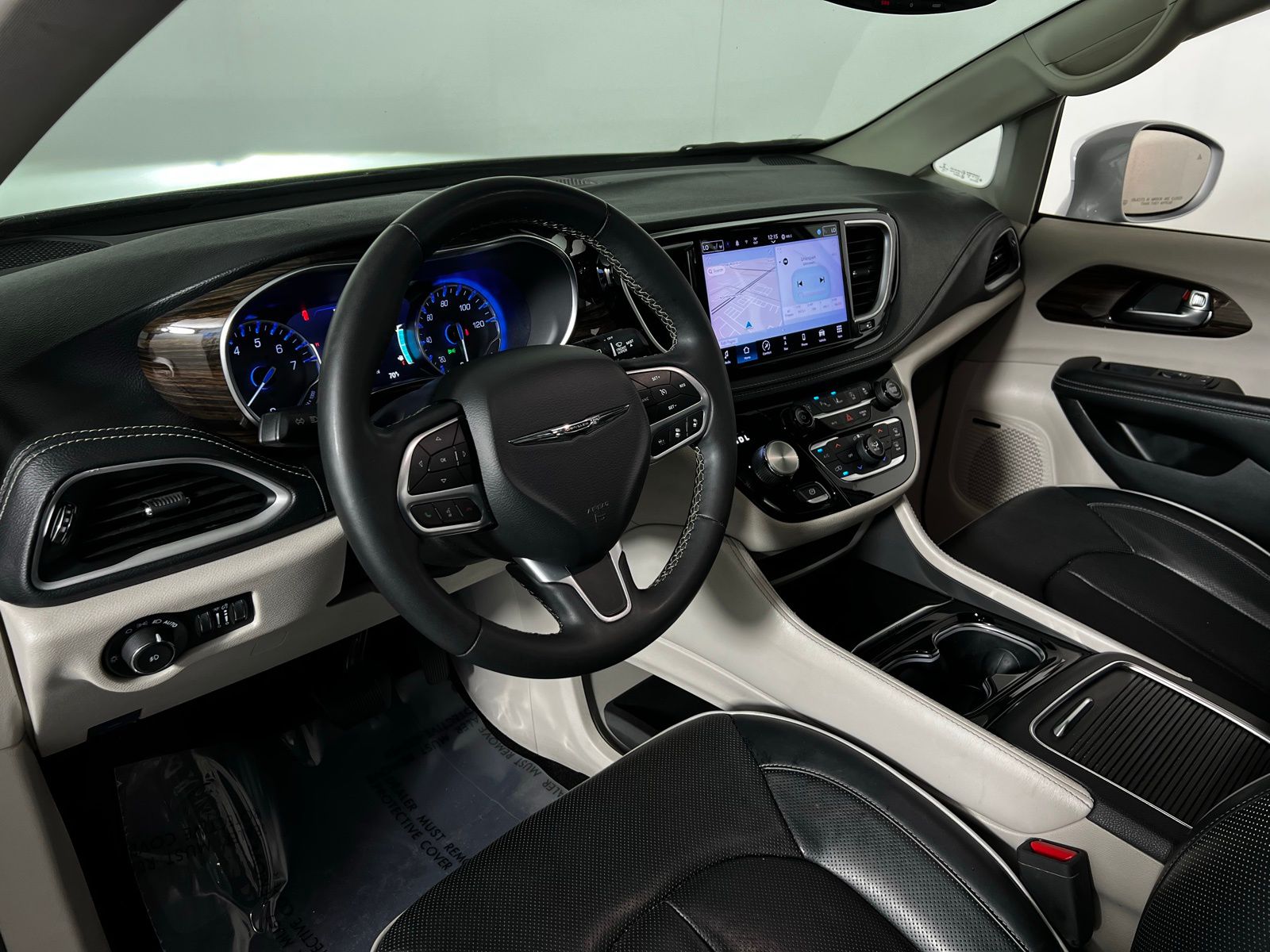 2022 Chrysler Pacifica Limited 12