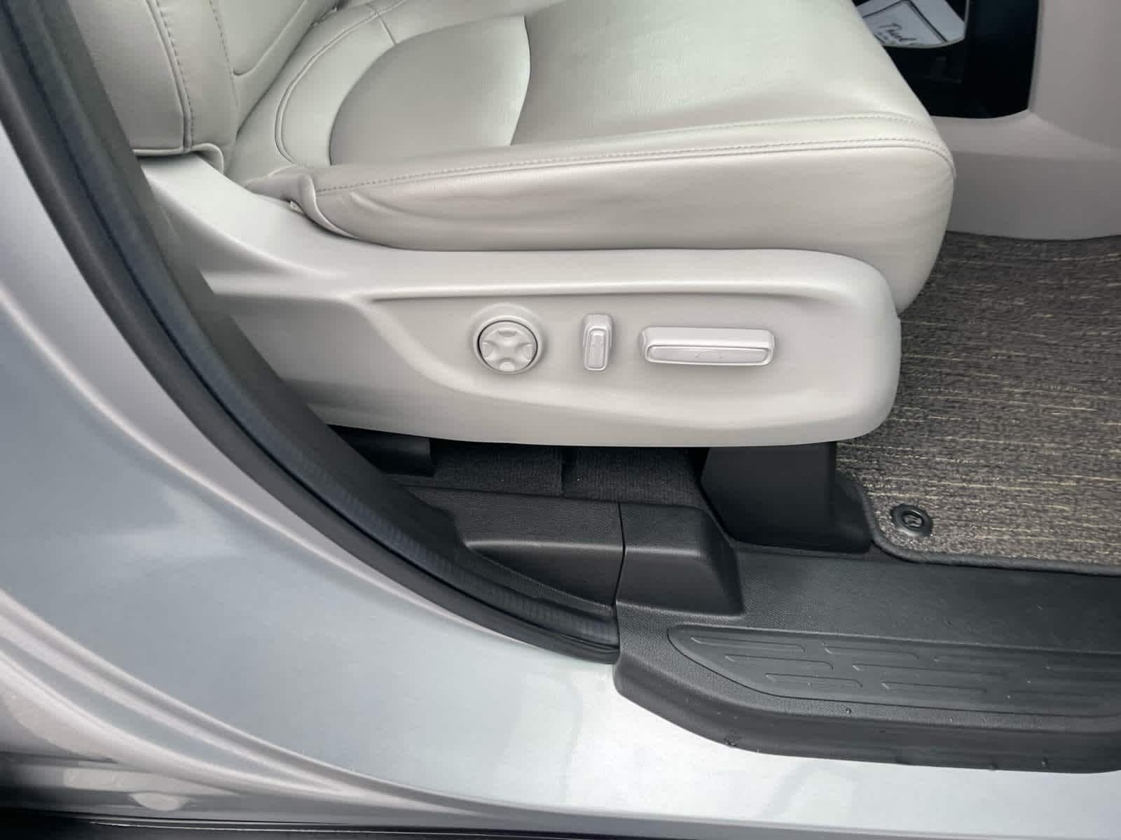 used 2024 Honda Odyssey car, priced at $37,648
