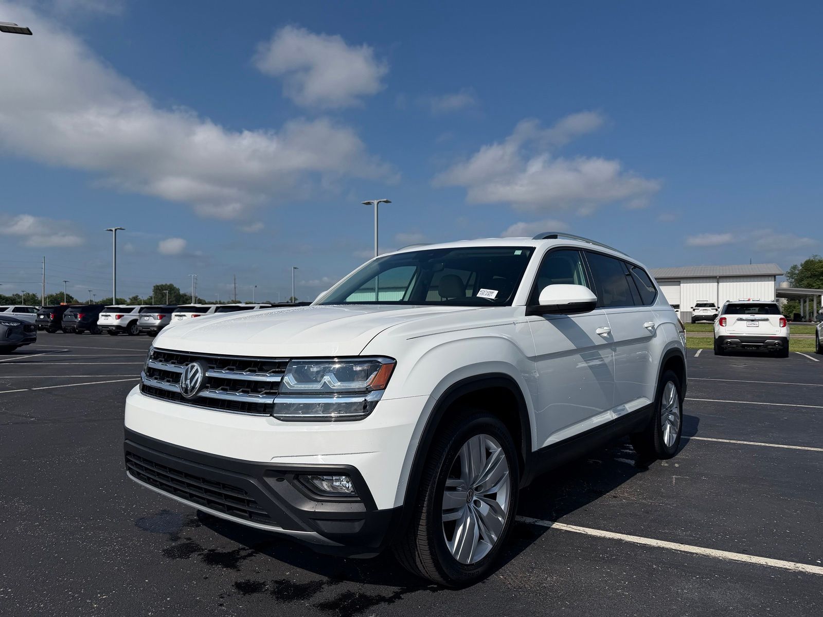 2019 Volkswagen Atlas image 2