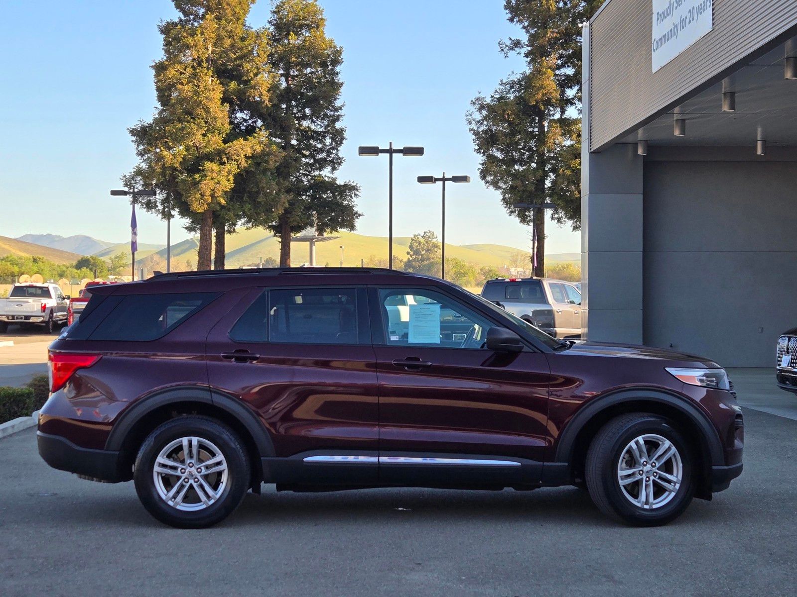 Used 2022  Ford XLT image 3