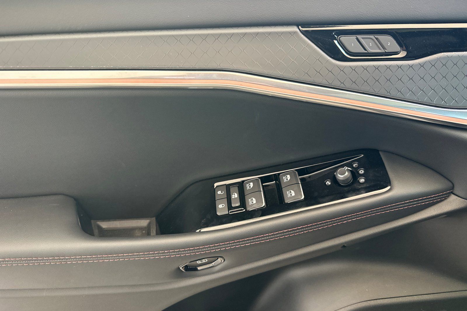 2025 Jeep Wagoneer S Limited - Photo 12
