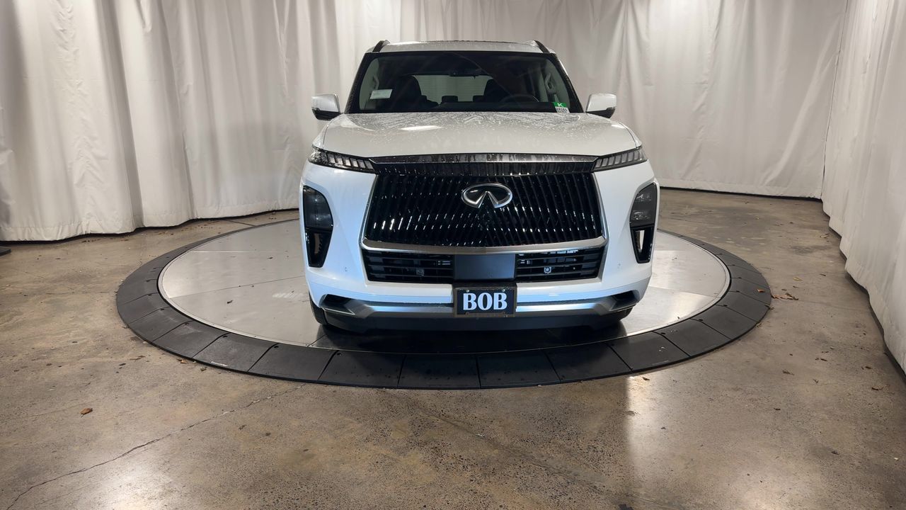 2025 Infiniti QX80 Luxe photo 3