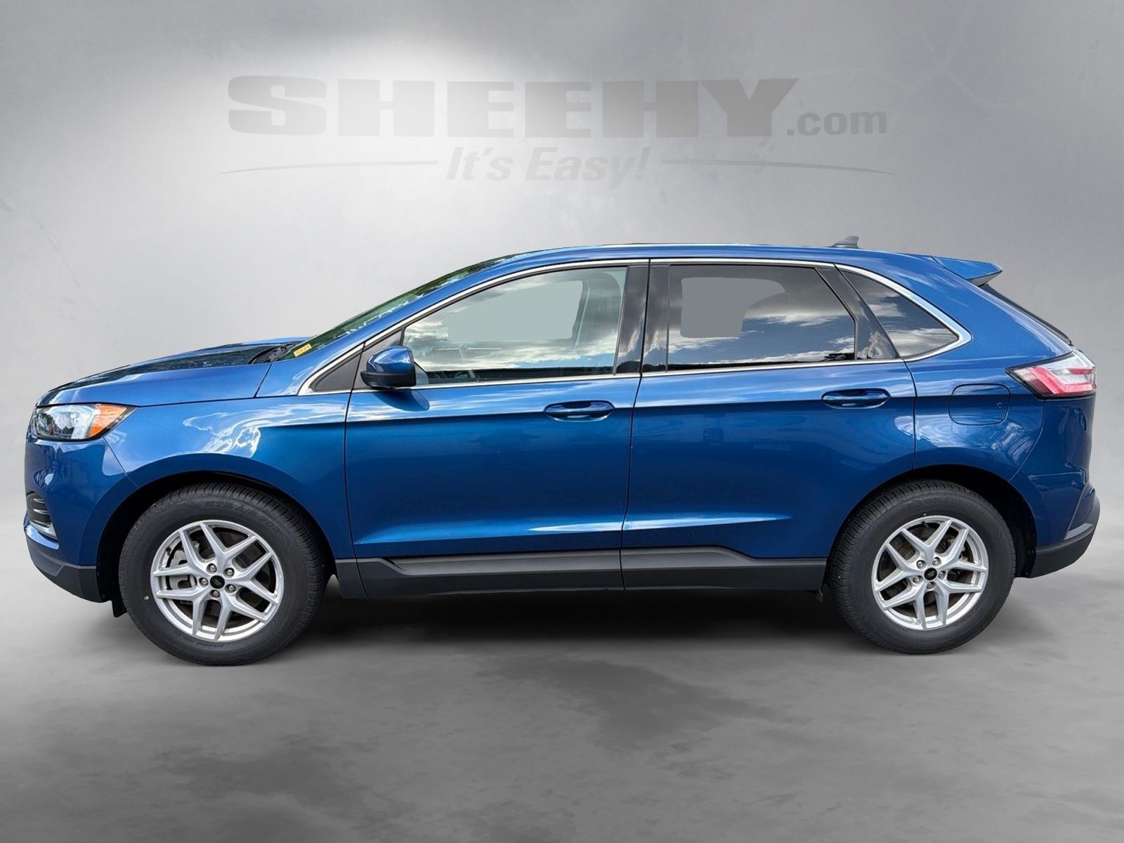 Certified Used 2024 Atlas Blue Metallic Ford SEL image 15