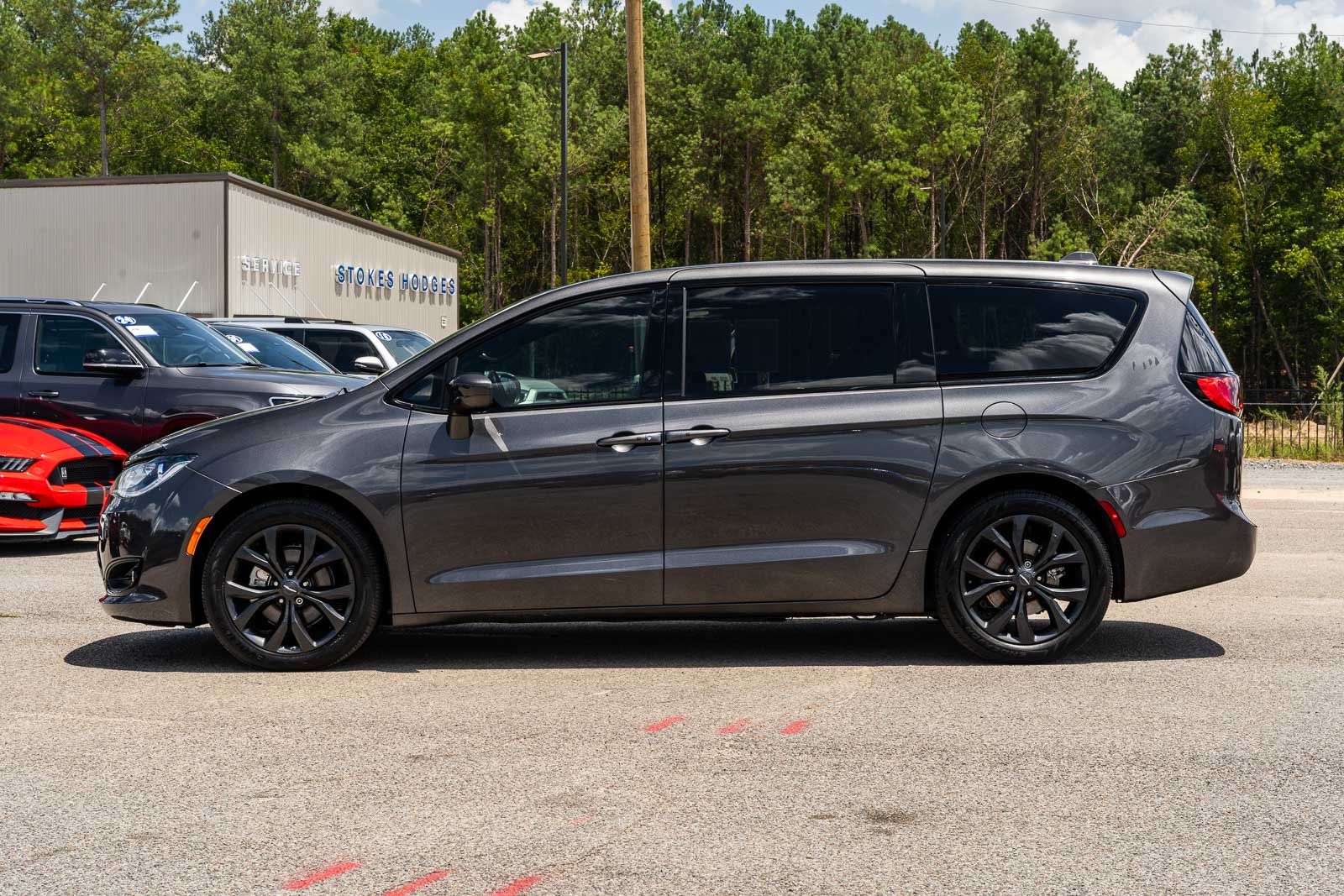 Used 2020 Chrysler Pacifica Van