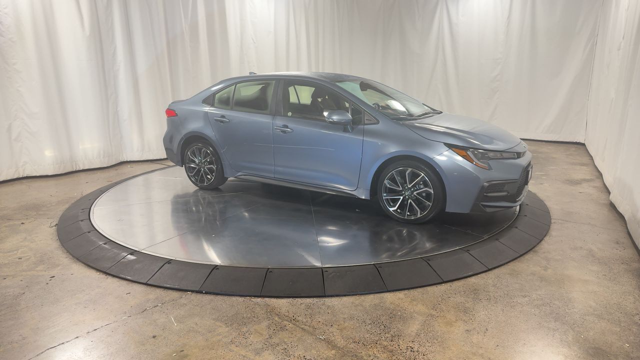 2022 Toyota Corolla SE photo 3