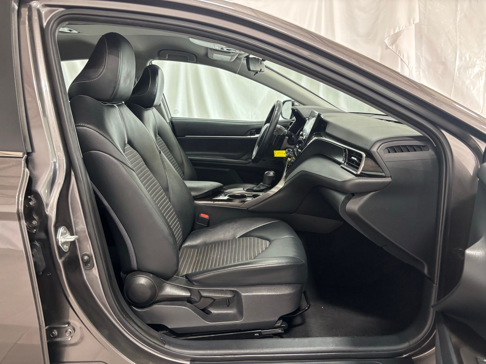 Used Car 2021 Toyota Camry  Se For Sale Under $25,000 In Austin, Texas