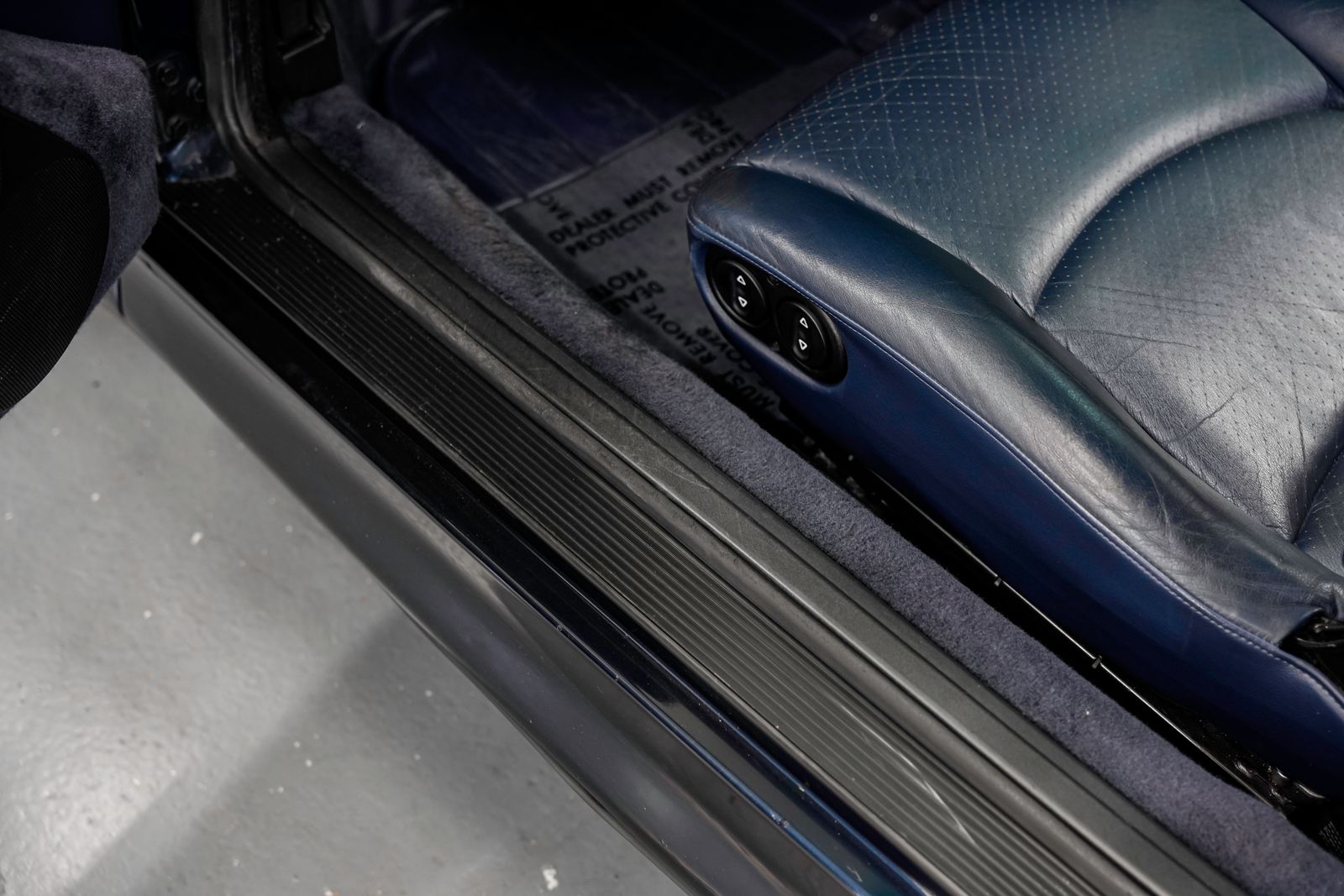 1996 Porsche 911 Carrera 4S — photo 24
