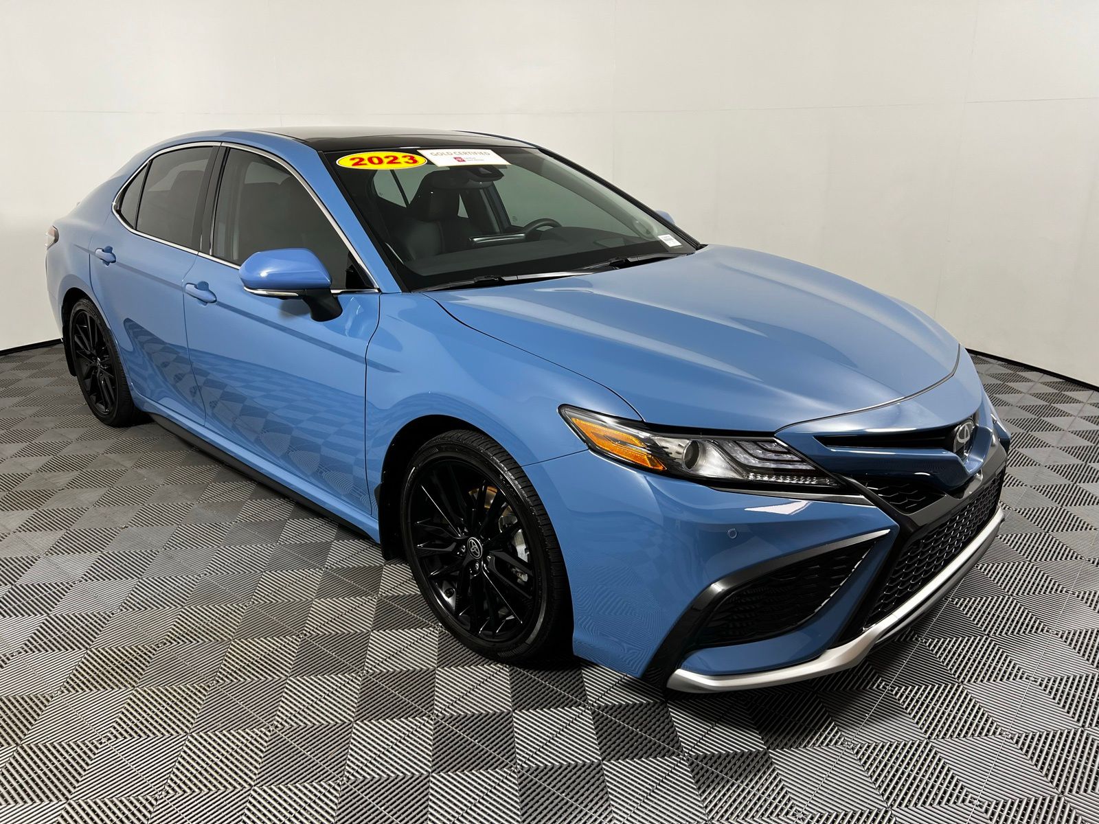 2023 Toyota Camry XSE 3