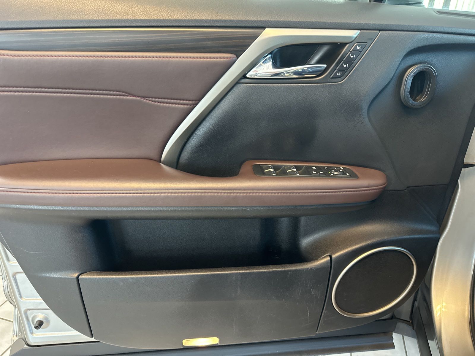 Used 2019 Atomic Silver Lexus 350 image 25