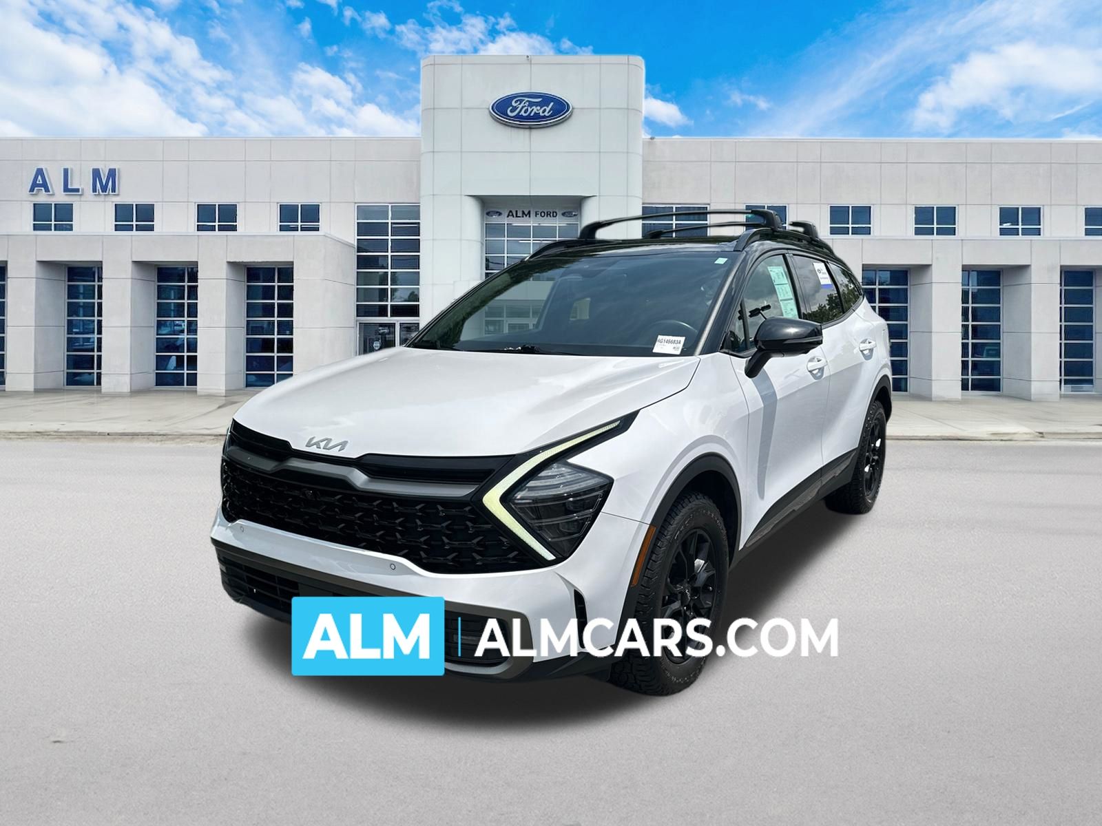 Glacier White Pearl/Ebony Black Roof 2024 Kia Sportage SUV / Crossover All-Wheel Drive 8-Speed Automatic