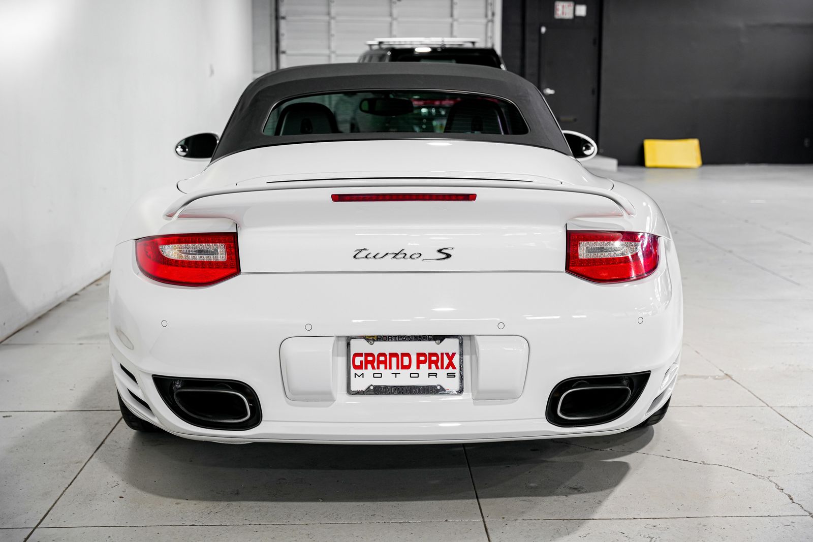 2011 Porsche 911 Turbo S — photo 3