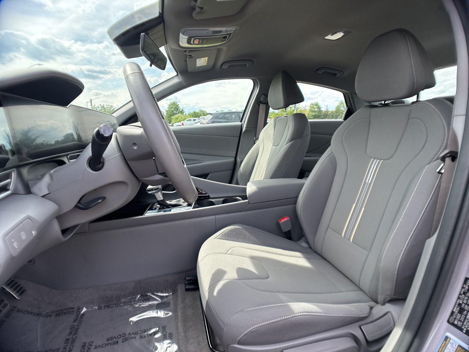 Used 2025  Hyundai SEL Sport image 10