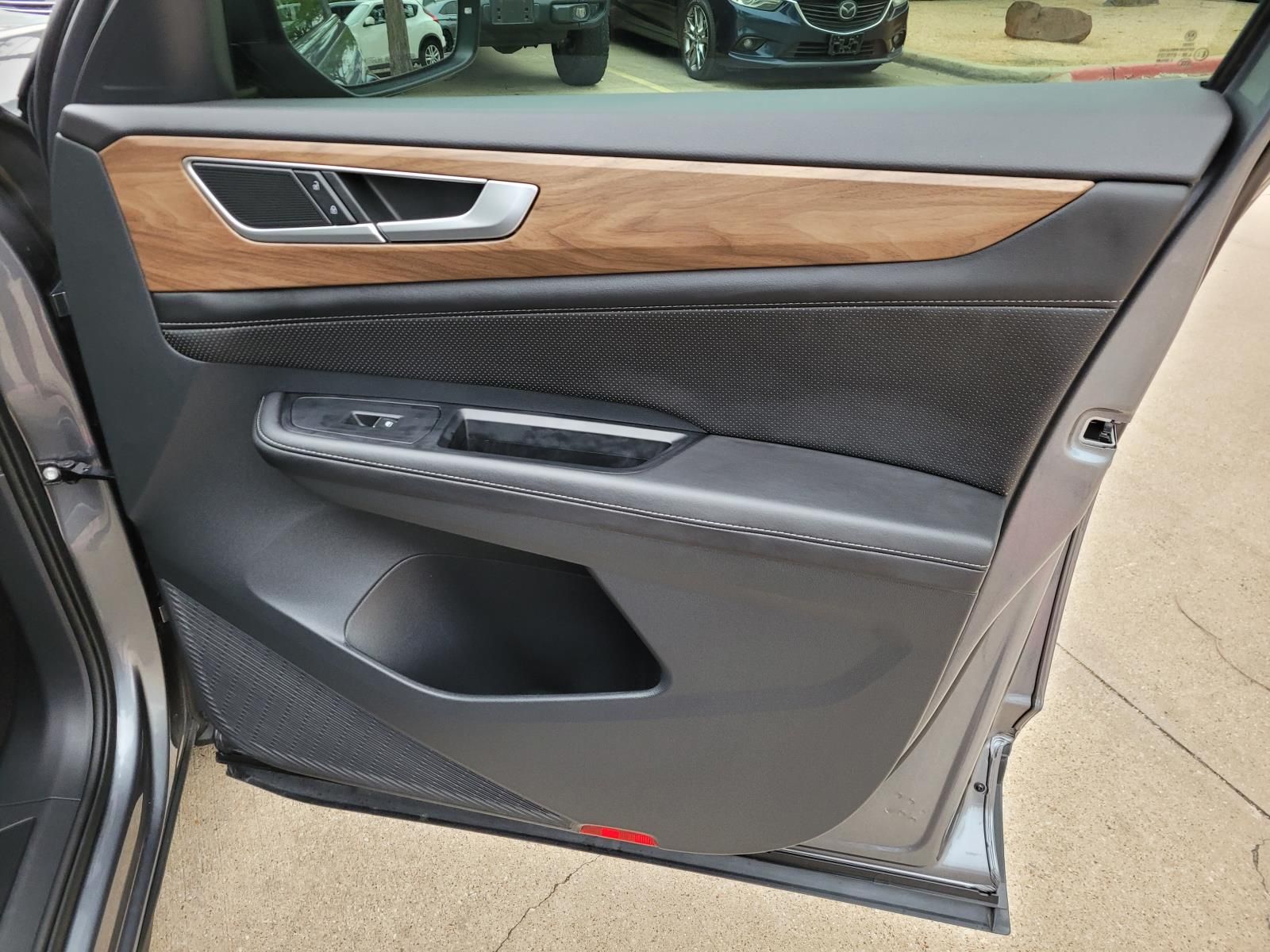 used 2024 Volkswagen Atlas car, priced at $29,980