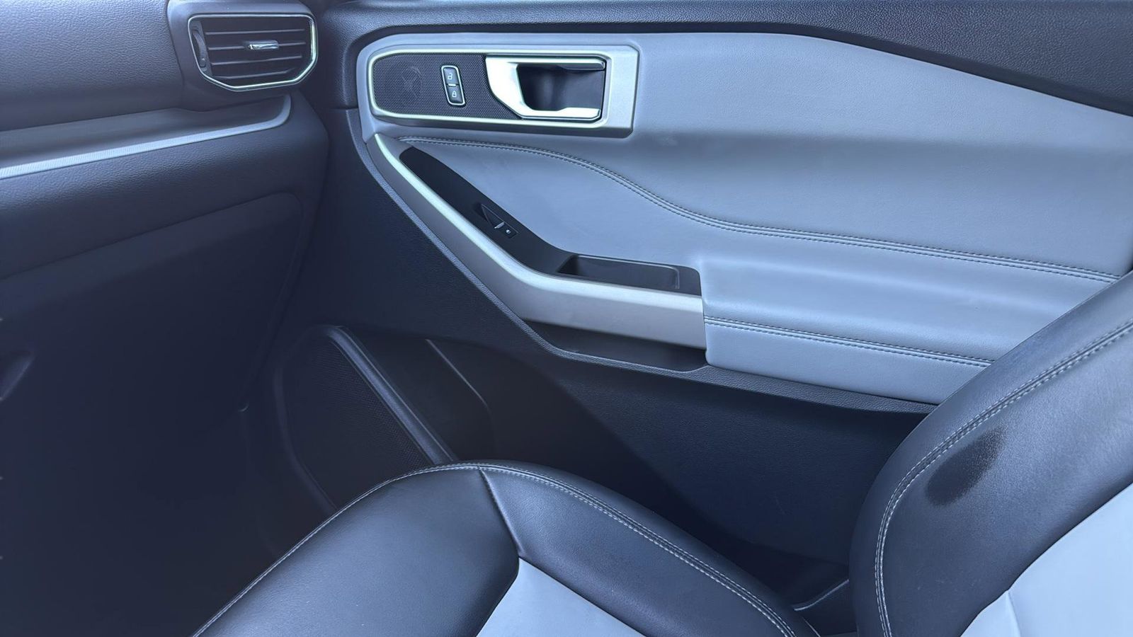 Used Car 2023 Ford Explorer  Xlt For Sale Under $35,000 In Austin, Texas