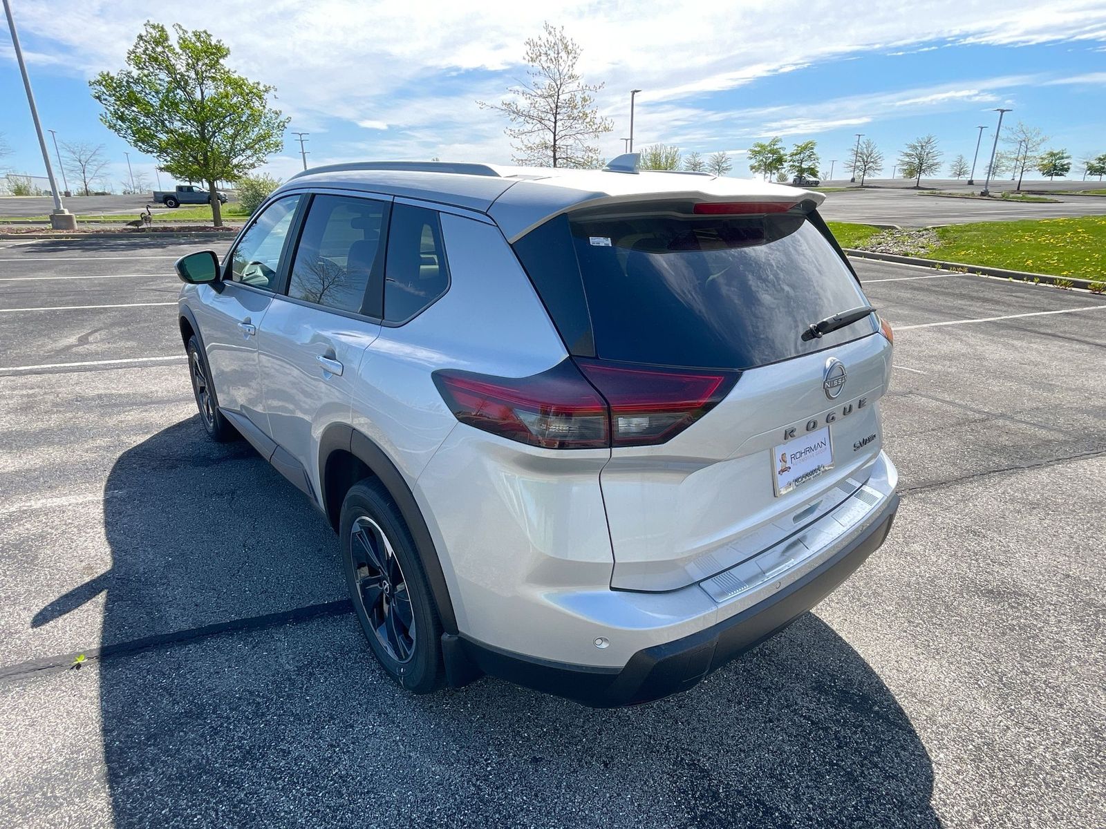 2024 Nissan Rogue SV 34