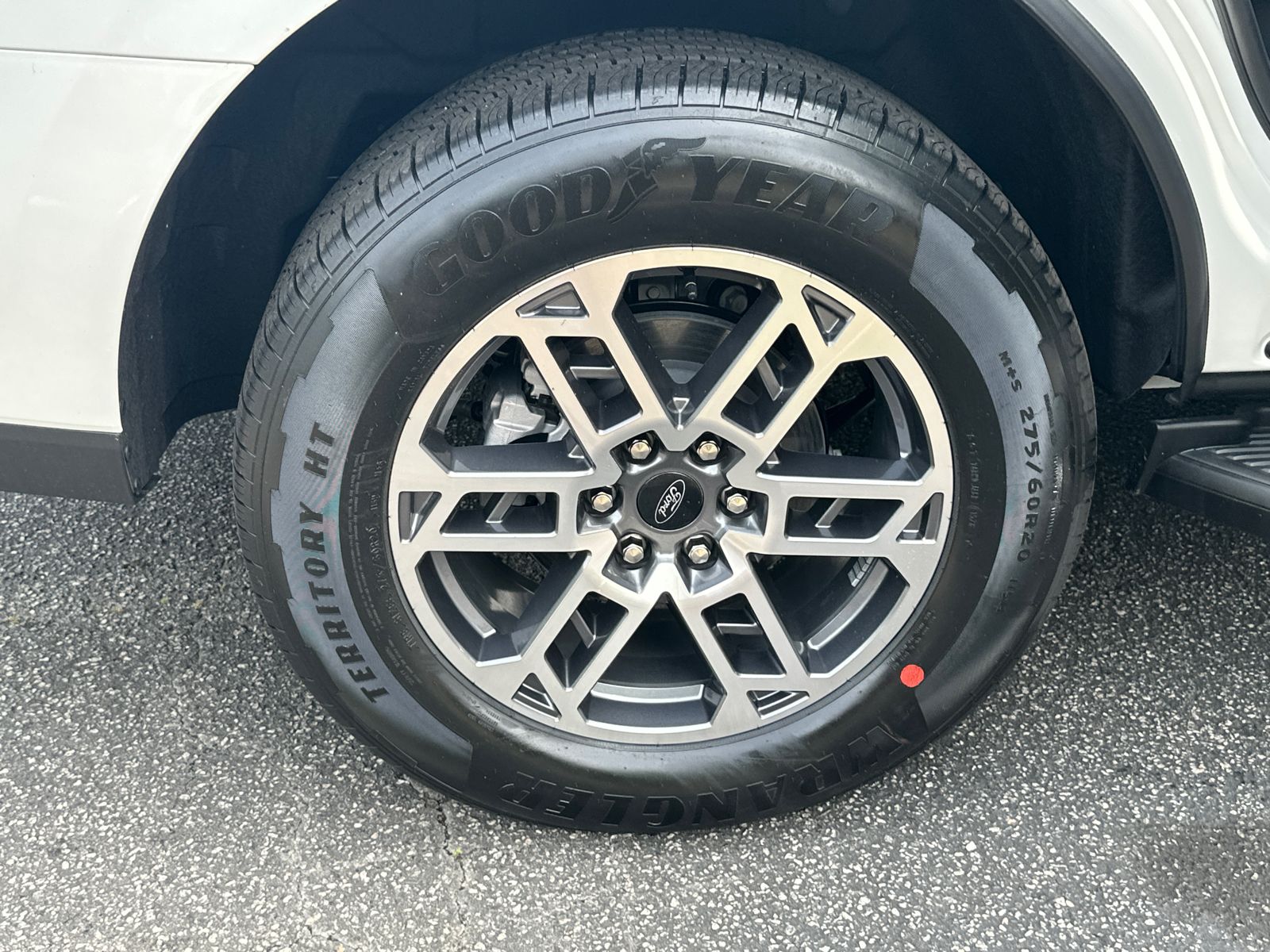 New 2026 Star White Metallic Tri-Coat Ford Active image 18