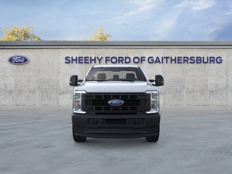 New 2026 Oxford White Ford XL image 7