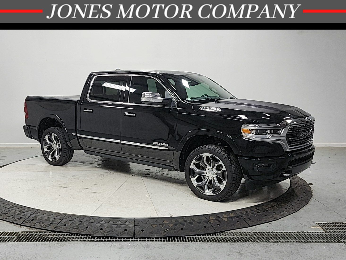 Diamond Black 2020 RAM 1500 Pickup Truck Four-Wheel Drive 8-Speed Automatic