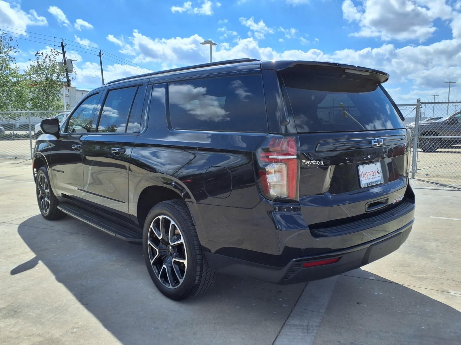 2024 Chevrolet Suburban RST - 7