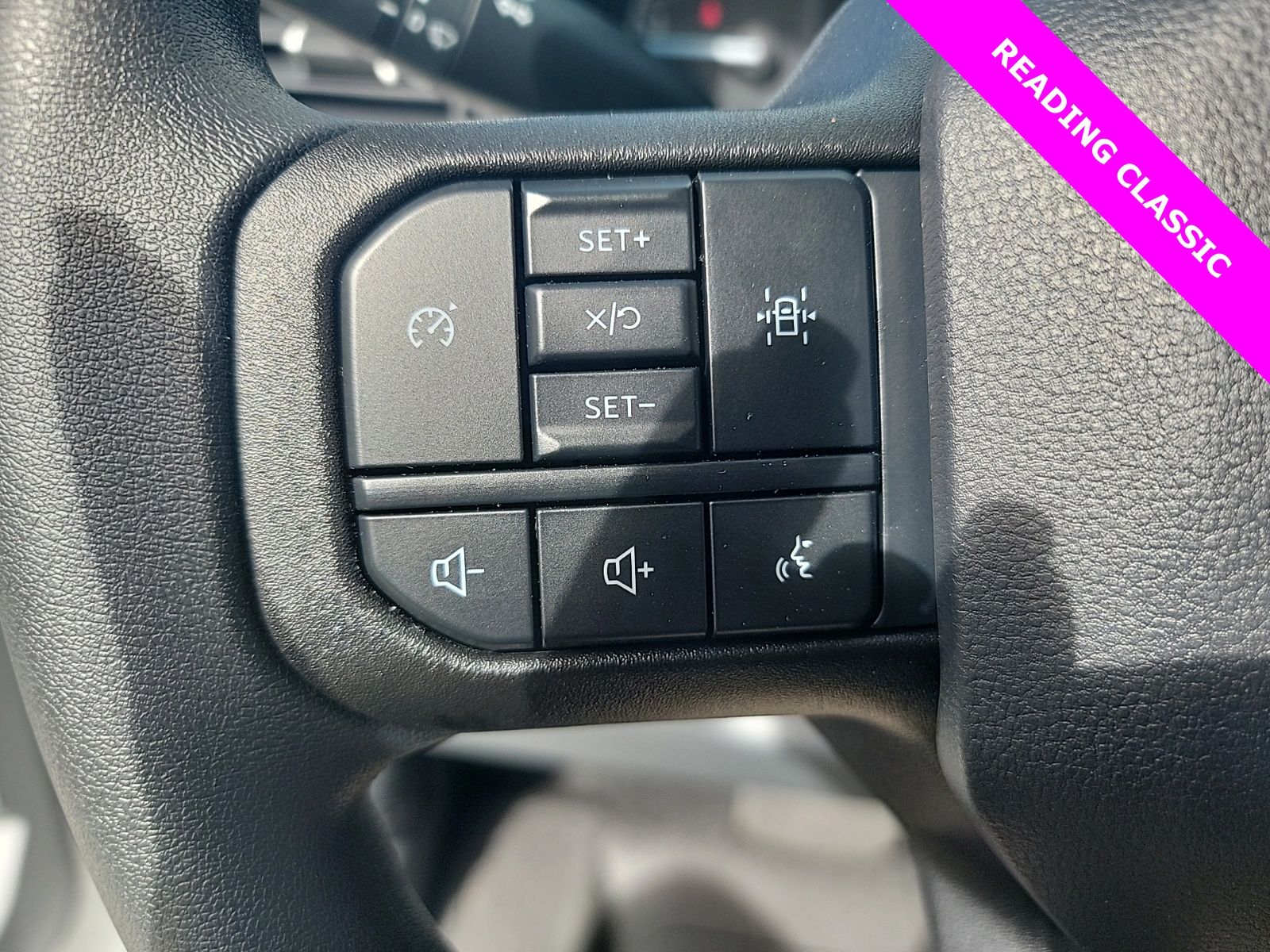New 2025 Oxford White Ford XL image 32