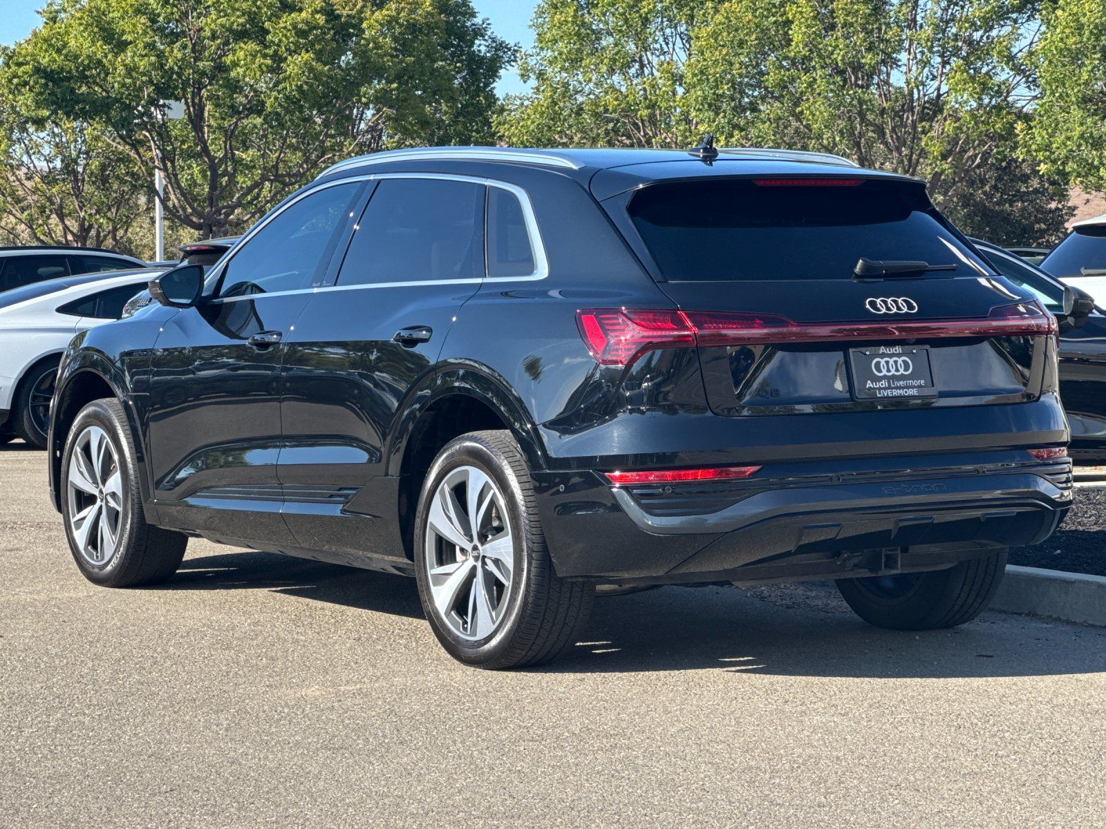 2024 Audi Q8 e-tron Premium Plus — full photo 4 of 29