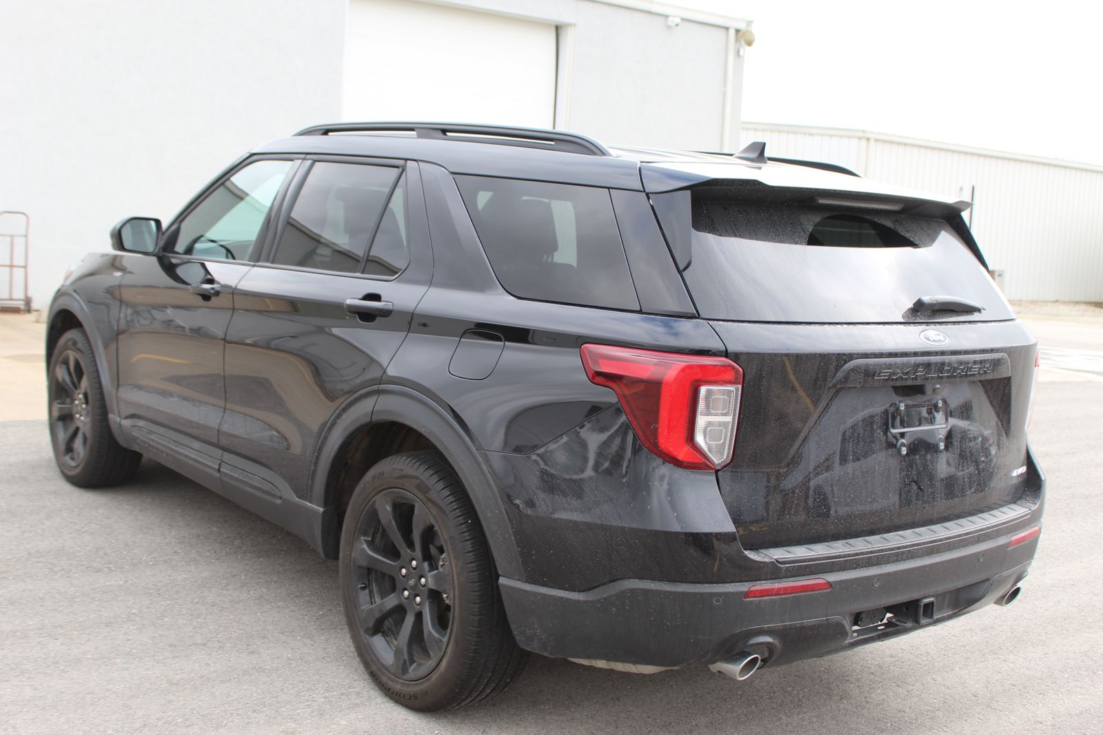 View vehicle photo 4