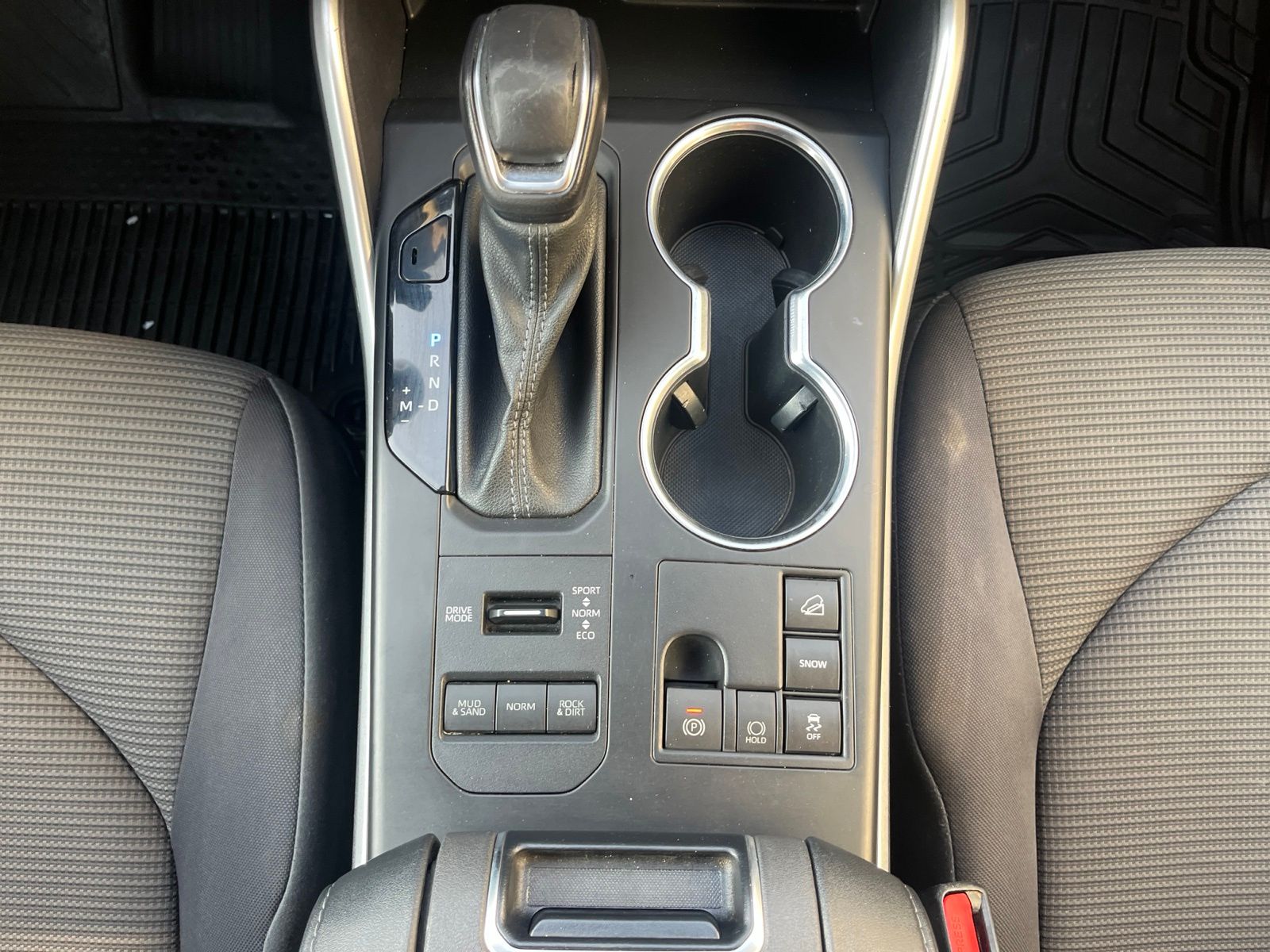 Used Car 2023 Toyota Highlander  Le For Sale Under $30,000 In Austin, Texas