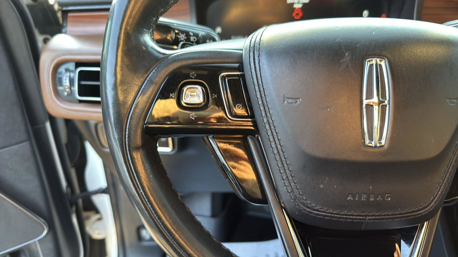 Used Car 2022 Lincoln Aviator  Reserve For Sale Under $40,000 In Austin, Texas