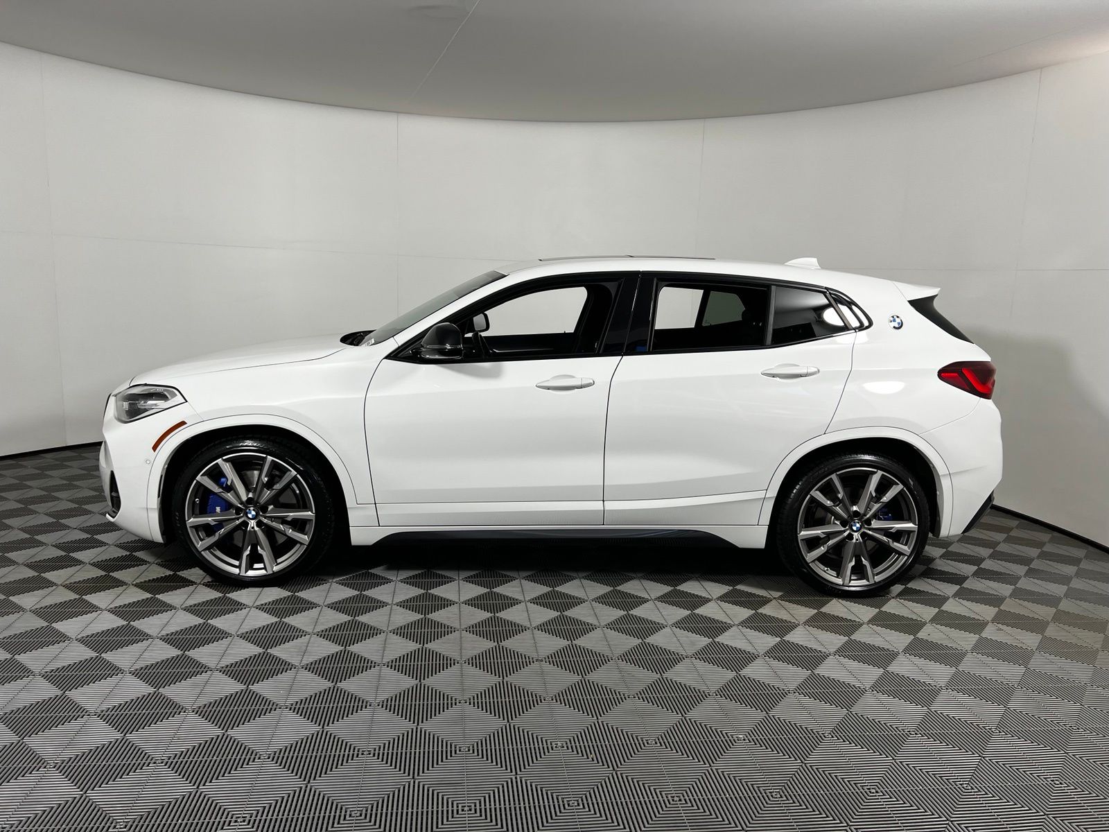 Thumbnail: 2022 BMW X2 - 8