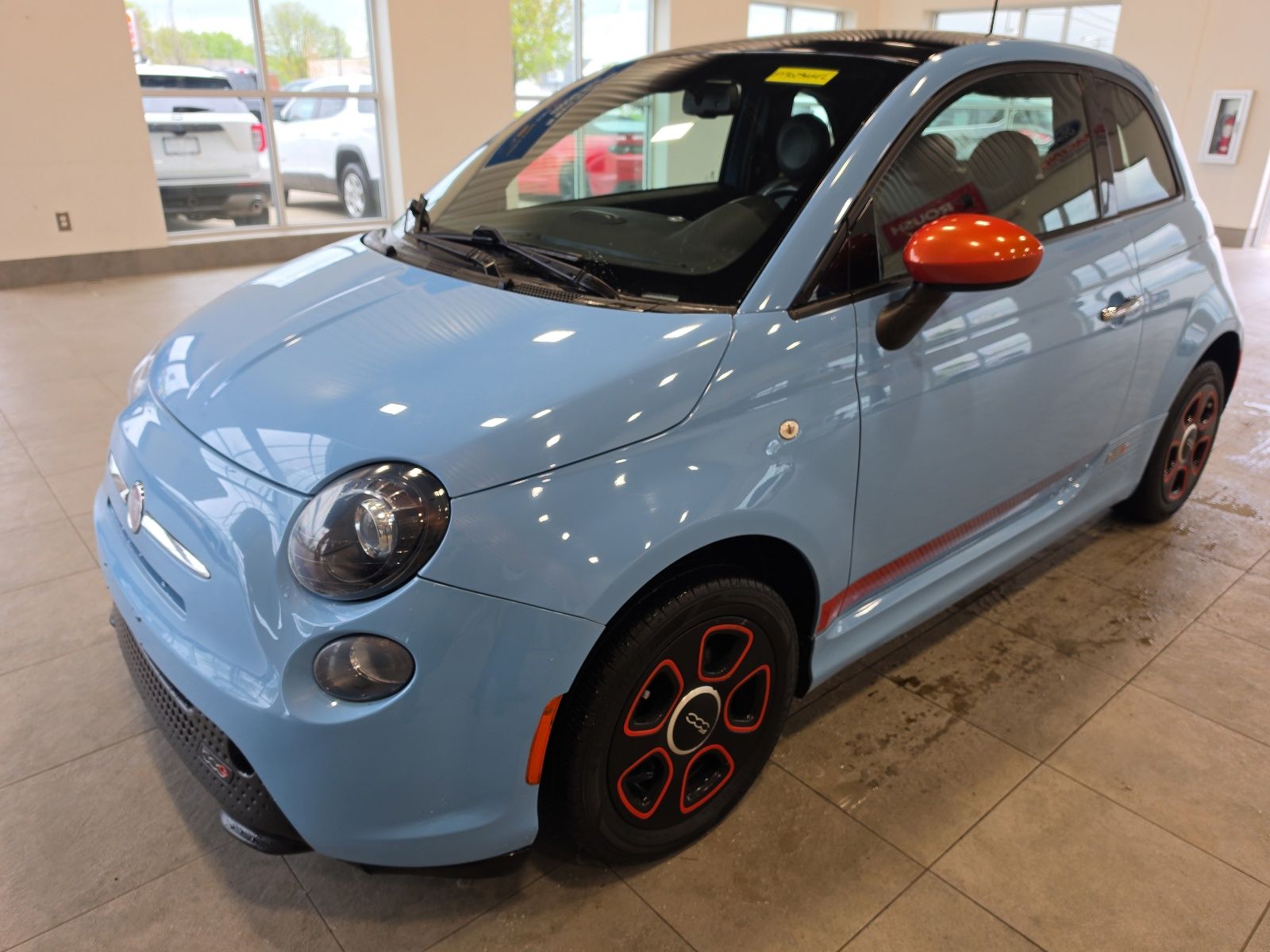 2015 FIAT 500e FWD