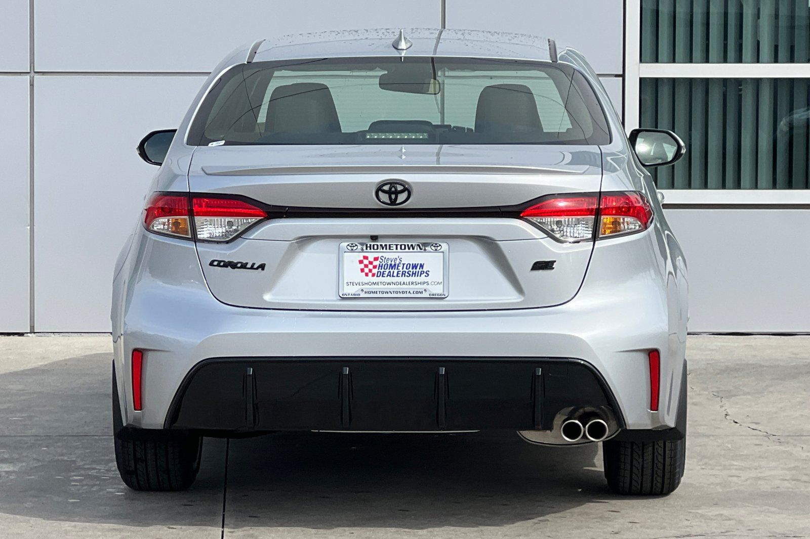 View vehicle photo 5