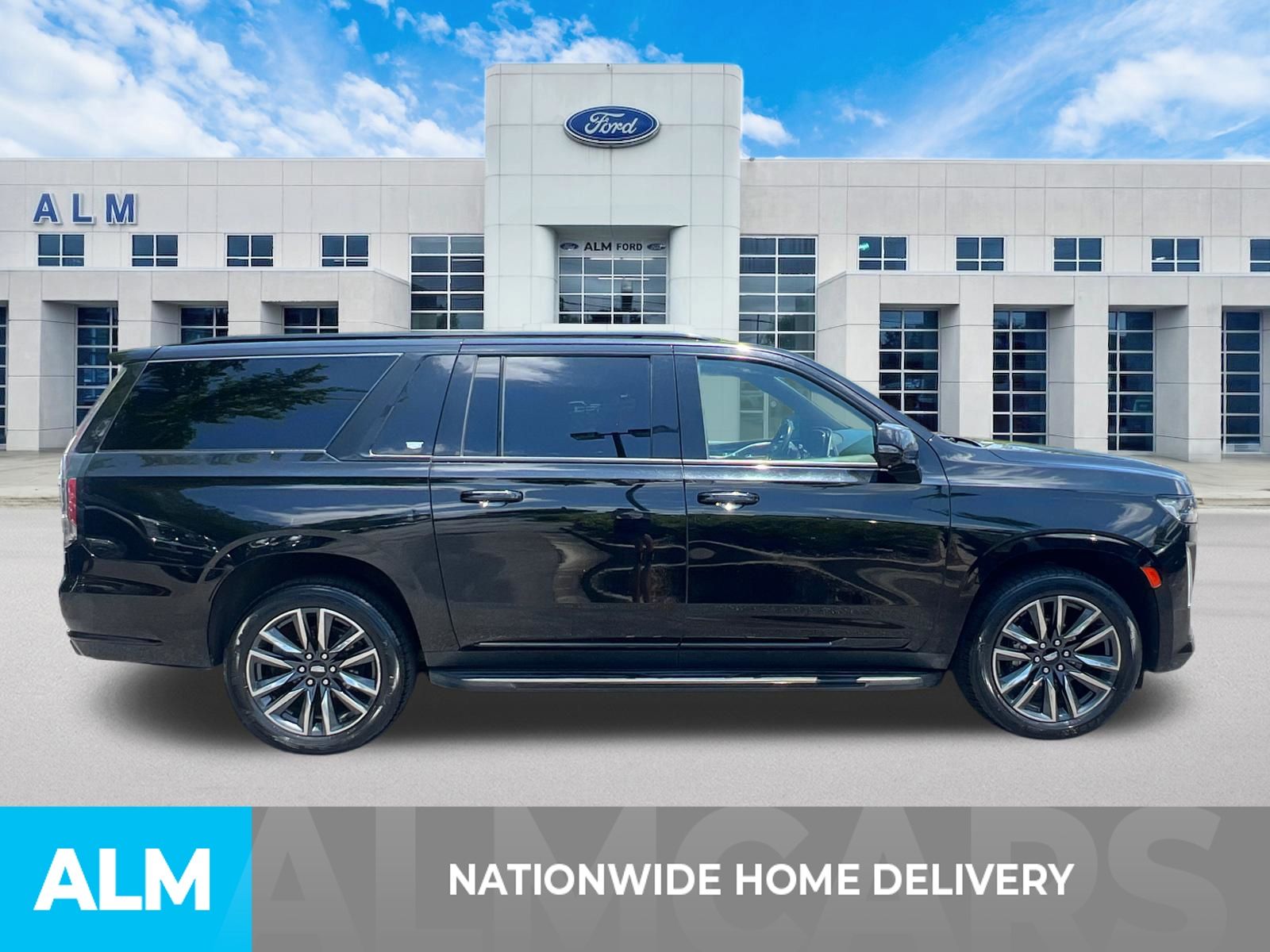 Used 2022 Black Cadillac Sport image 4